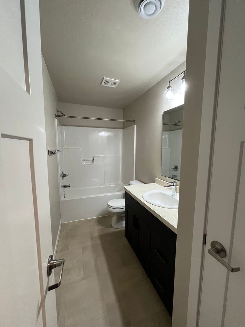 Moorhead House: 4217 14th Ave S