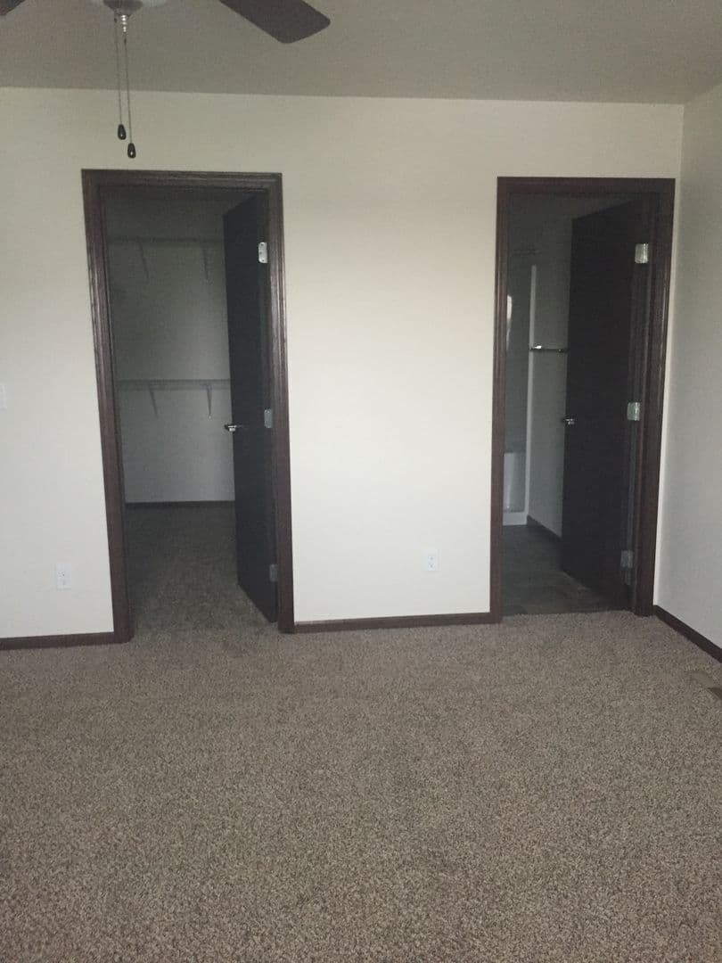 Moorhead House: 3356 27th St S