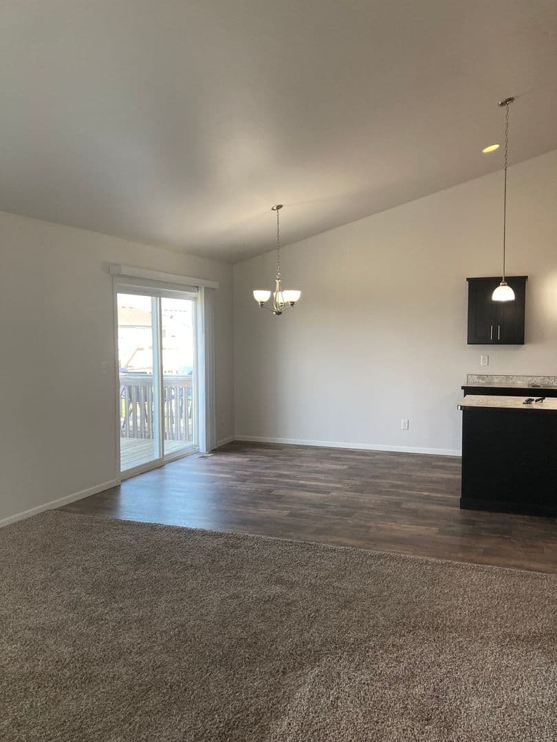 West Fargo House: 1312 4th St NW