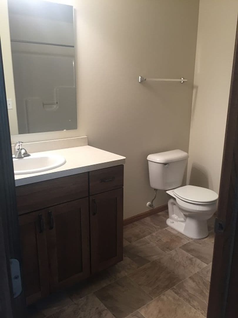 West Fargo House: 932 Eaglewood Ave