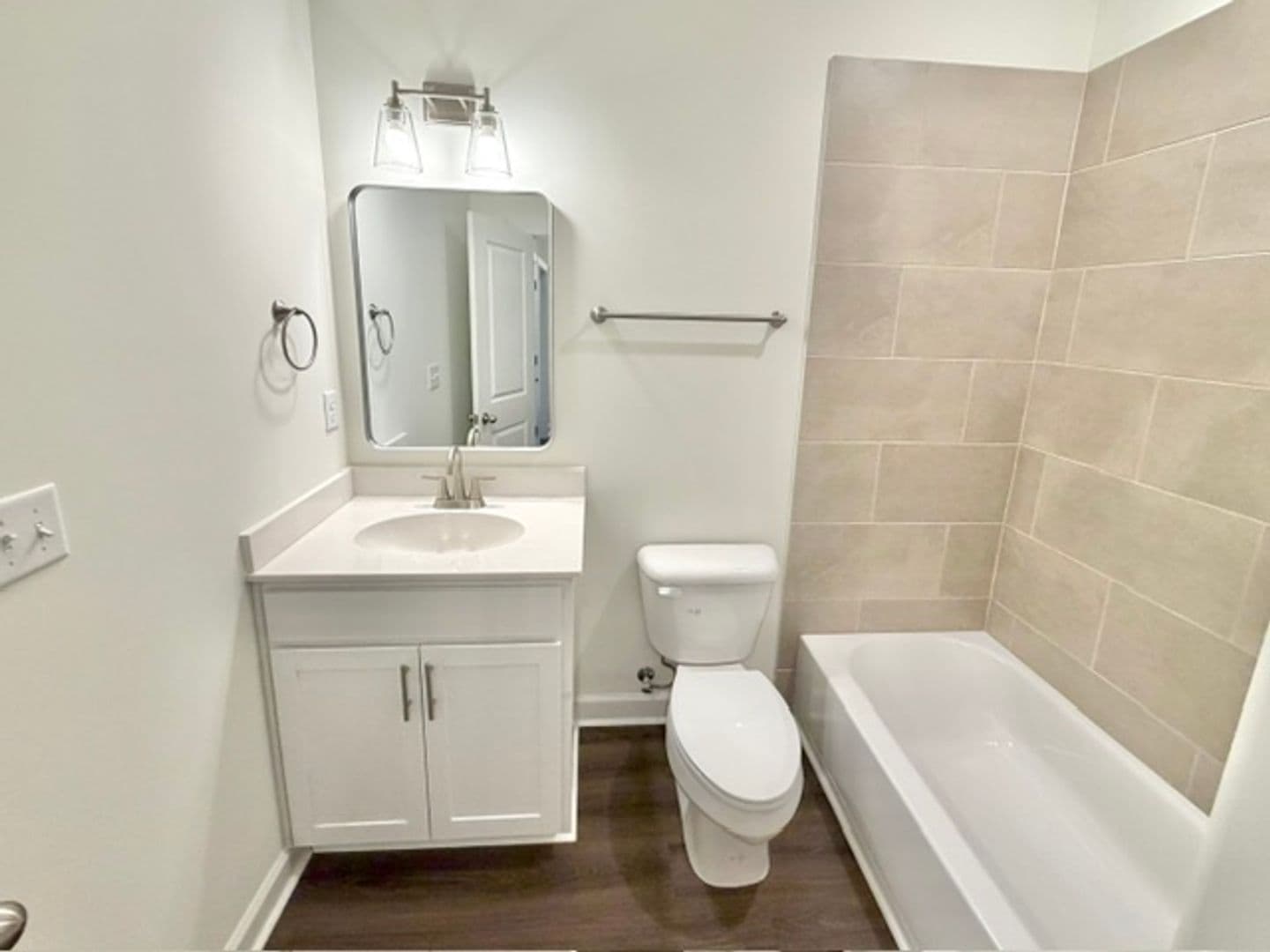 Olive Branch Apartment: 10376 May Flowers St