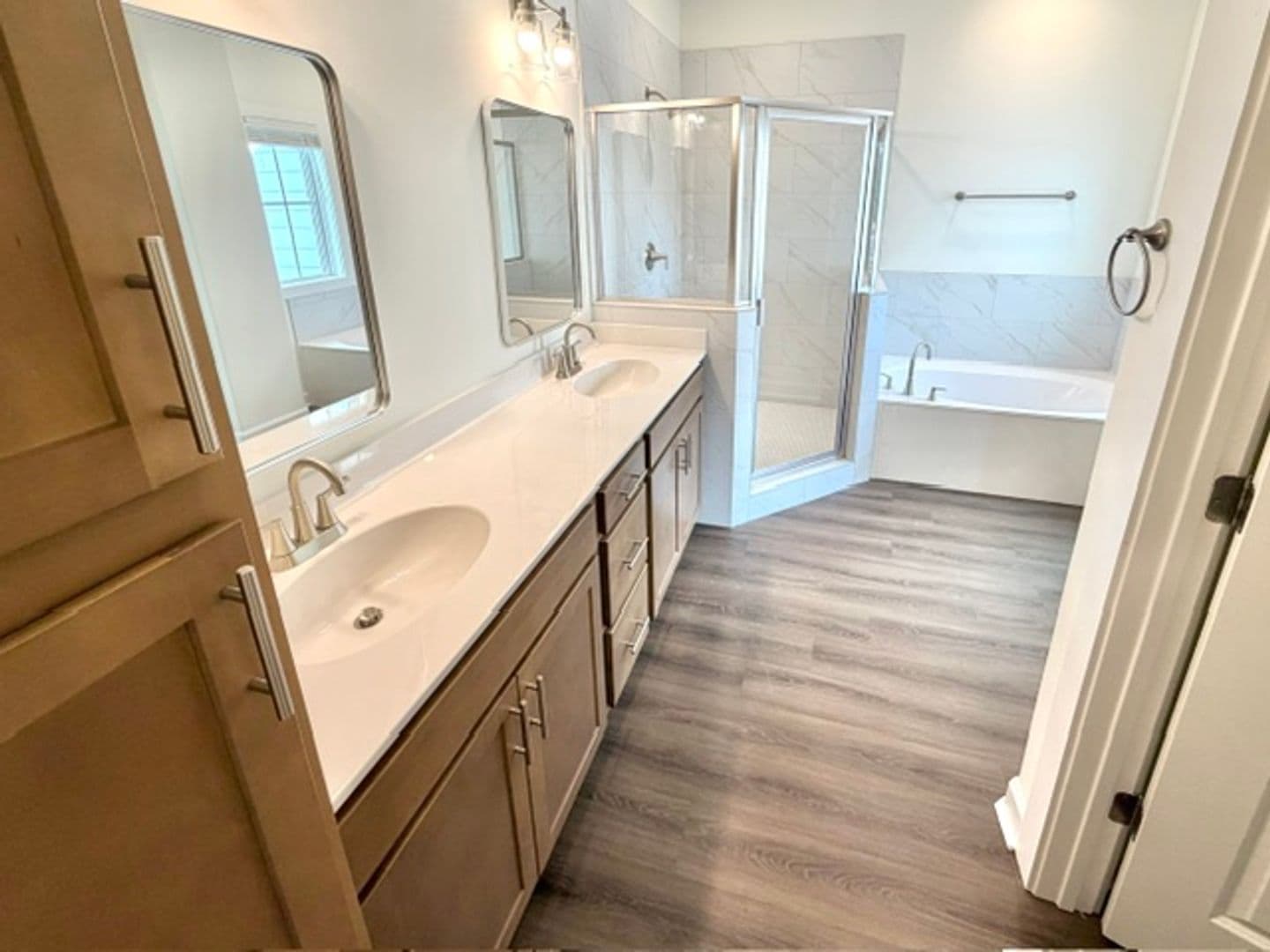 Olive Branch Apartment: 10376 May Flowers St