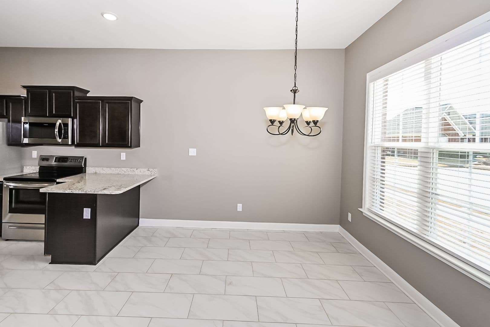 Olive Branch Apartment: 8886 Glen Circle