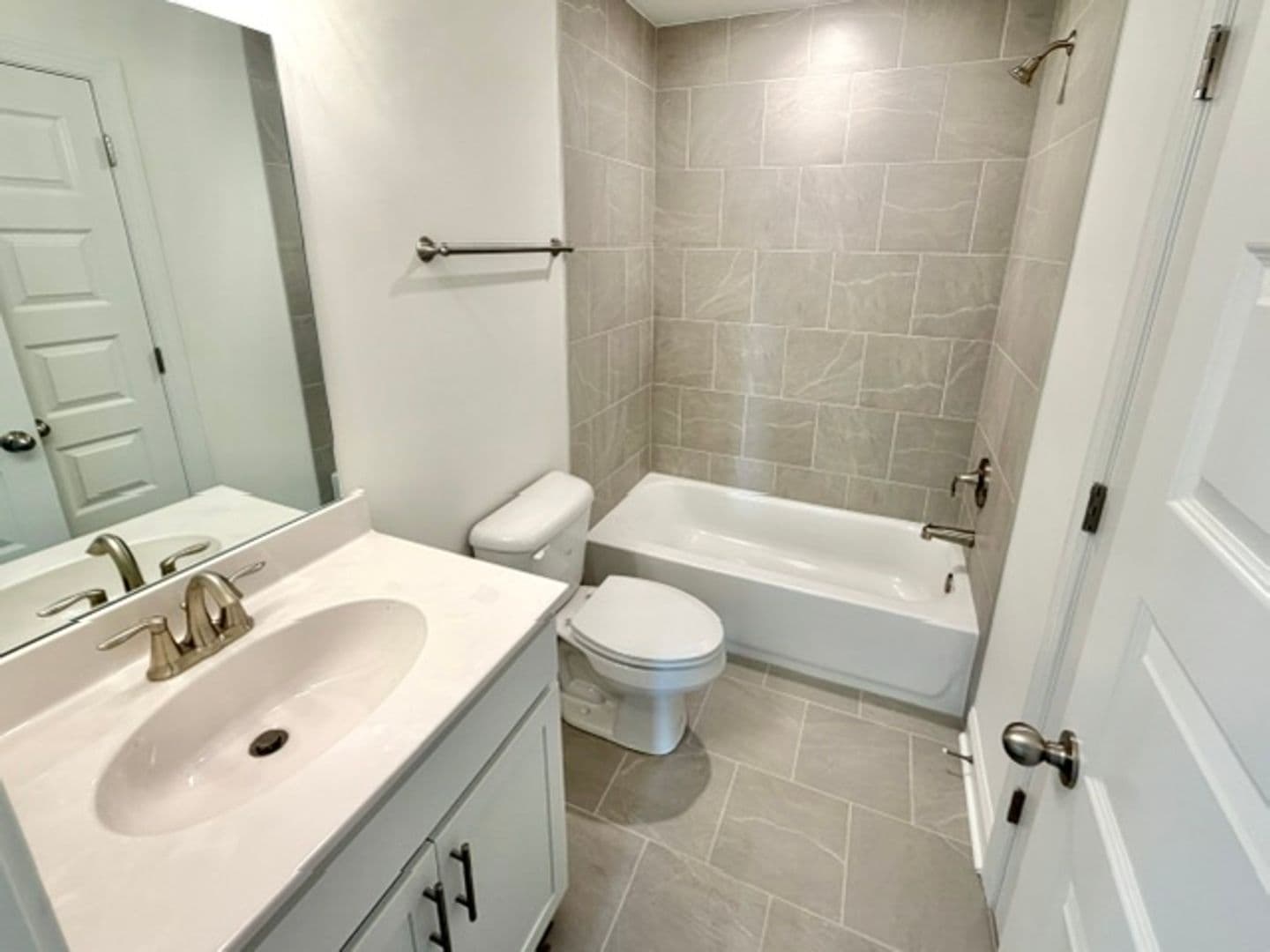 Olive Branch House: 7422 Newbury Dr