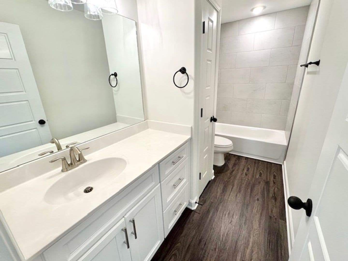 Byhalia Apartment: 551 Centerline Roper Loop