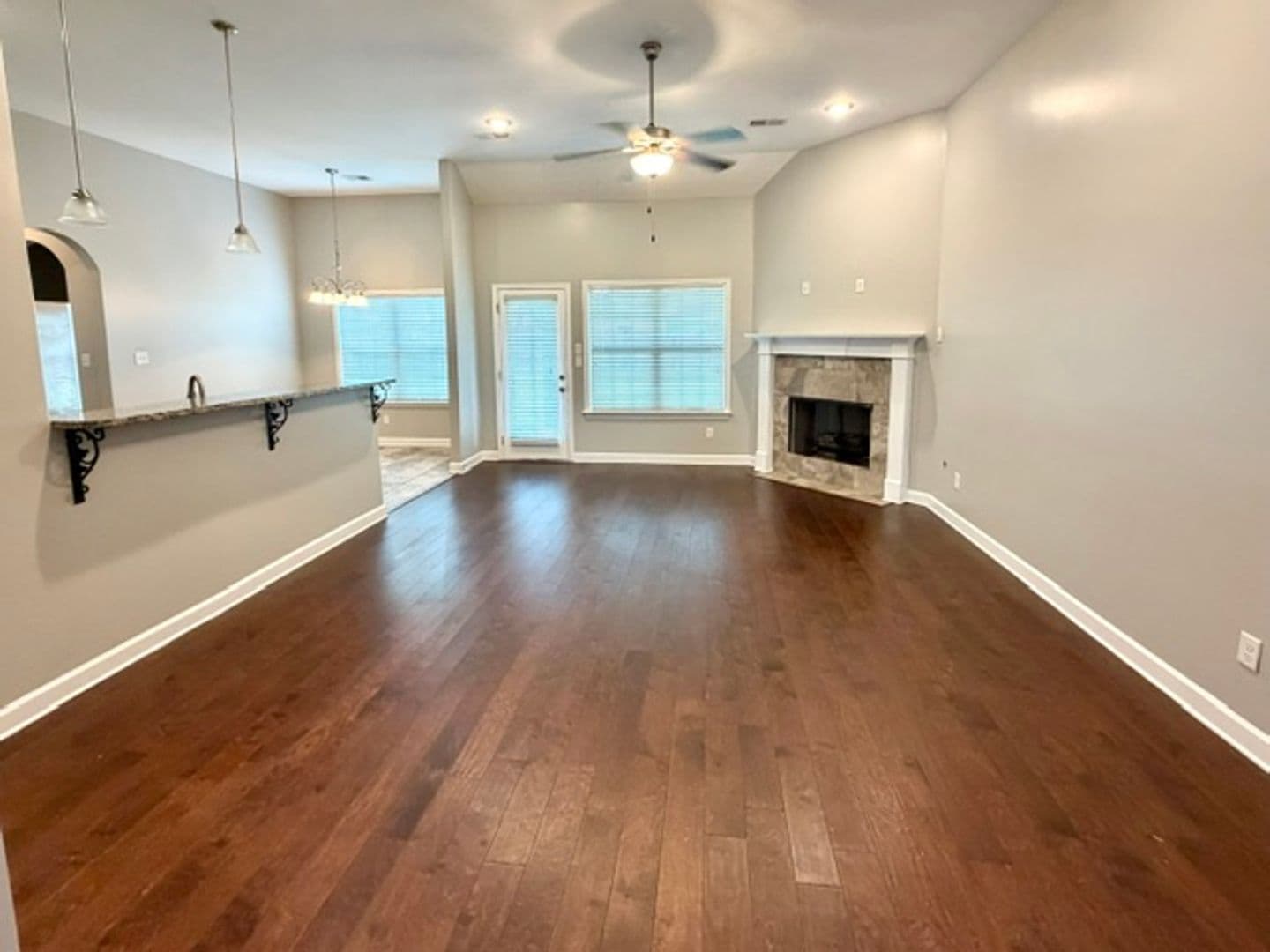 Olive Branch Apartment: 8618 Ainsley Cove