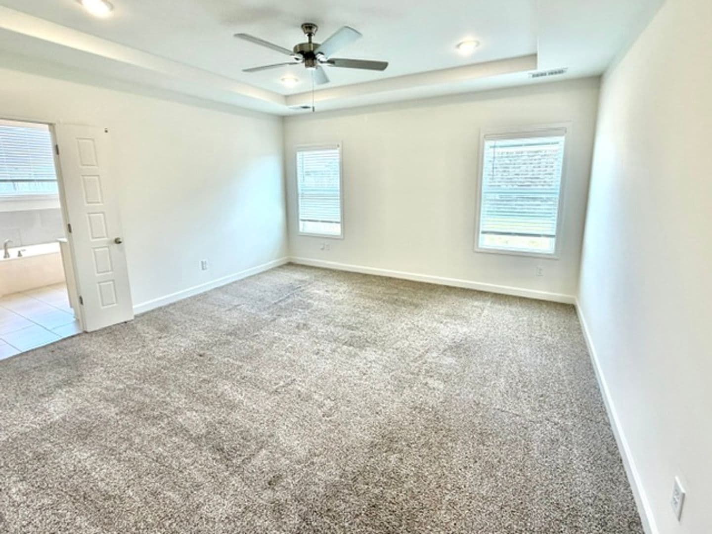 Somerville Apartment: 130 Primrose Lane