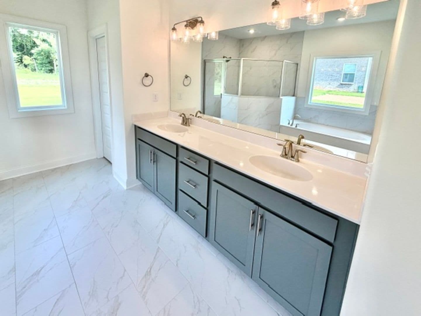 Olive Branch House: 7422 Newbury Dr