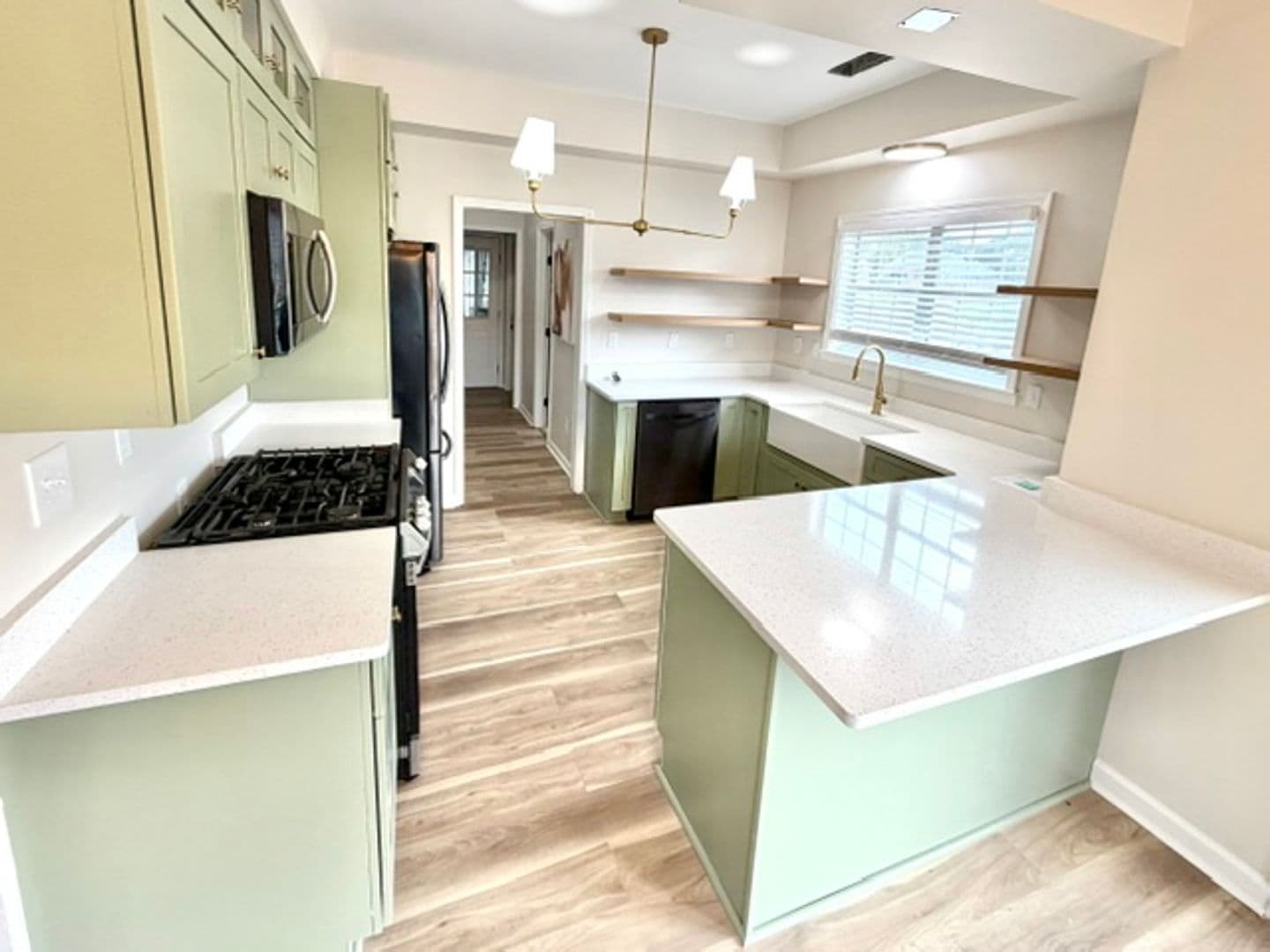 Lake Cormorant Apartment: 10696 Green River Road