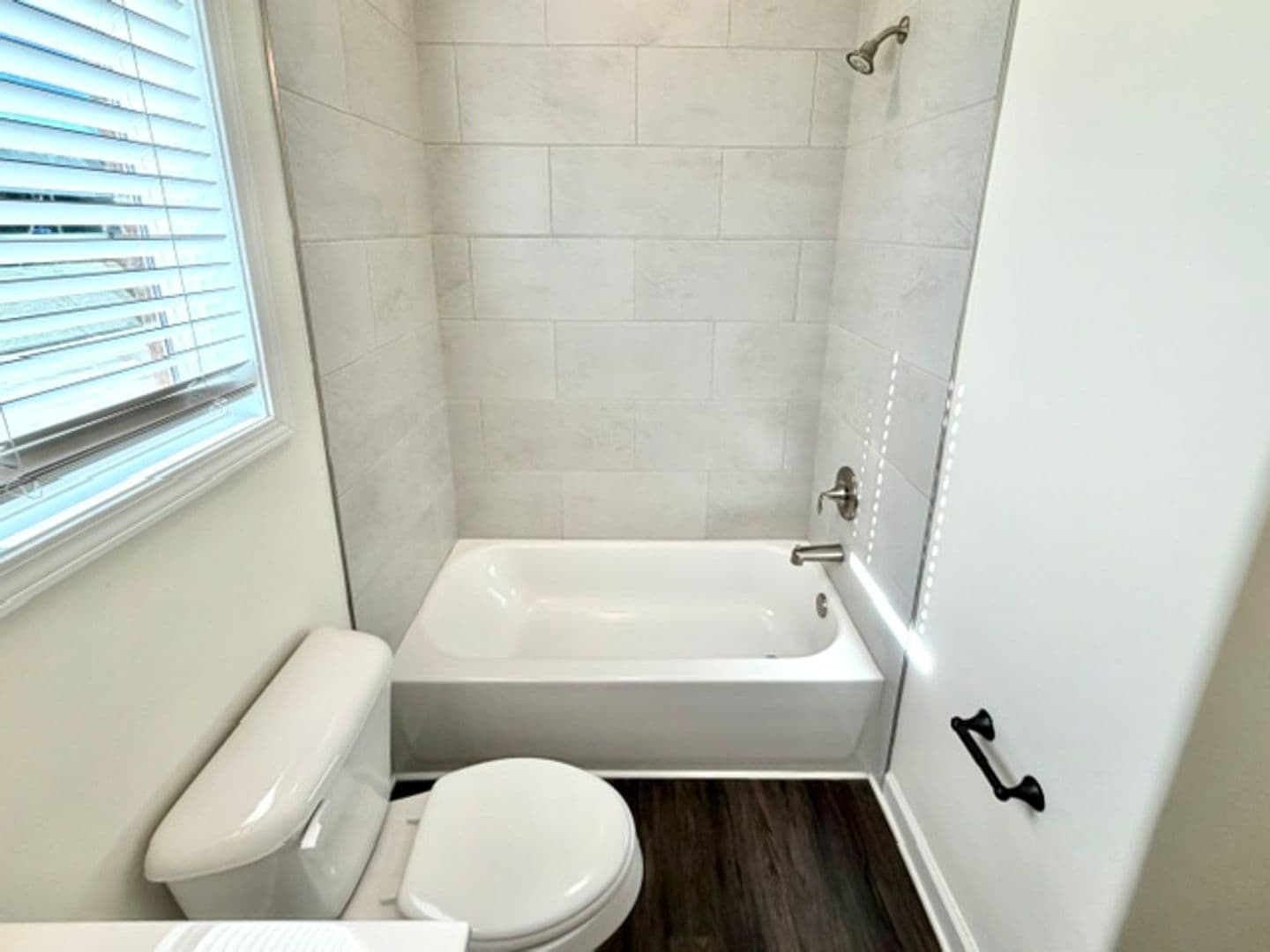 Byhalia Apartment: 551 Centerline Roper Loop