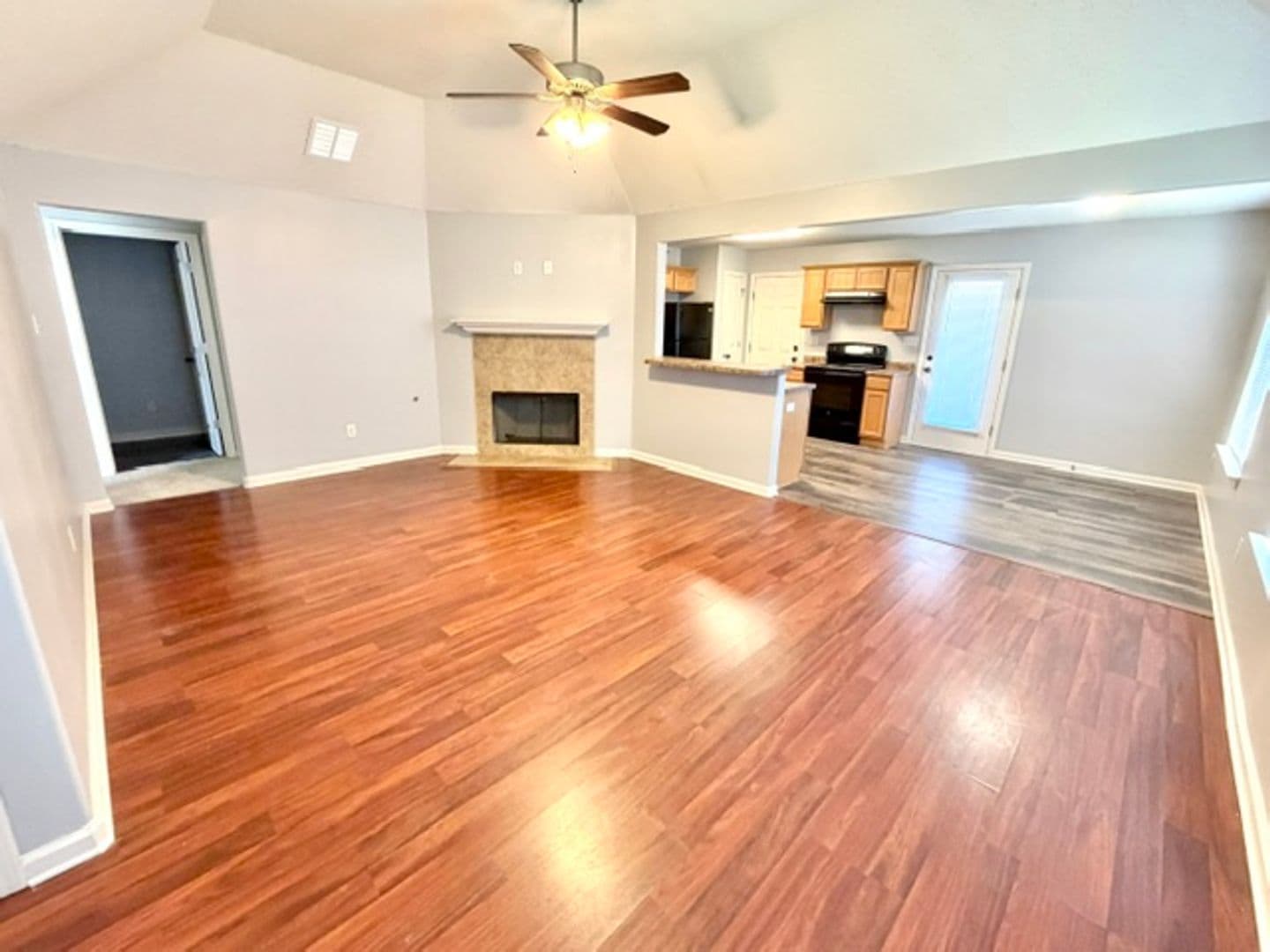 Cordova Apartment: 10042 Branley Oak Dr