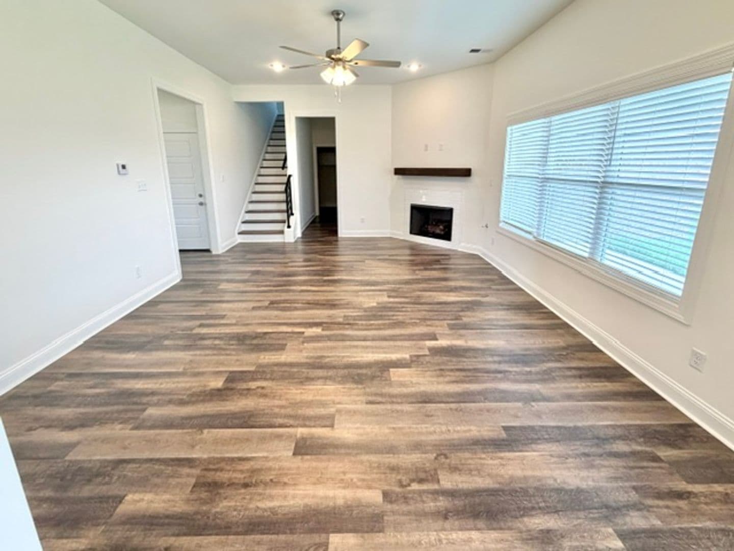Olive Branch Apartment: 5317 Aylesbury Lane
