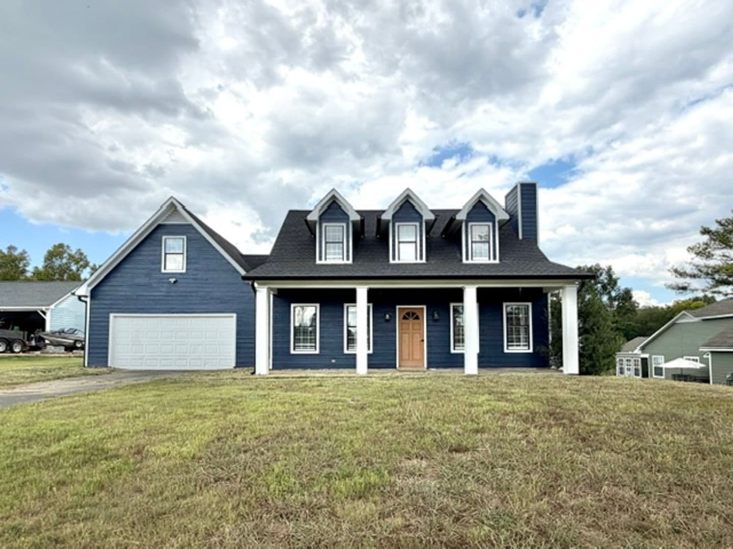 Lake Cormorant Apartment: 10696 Green River Road