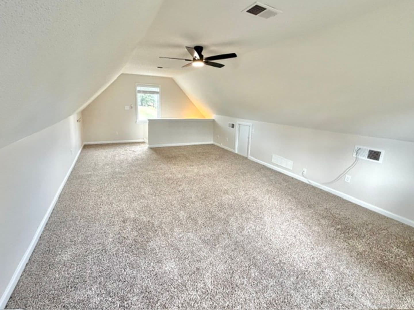Lake Cormorant Apartment: 10696 Green River Road
