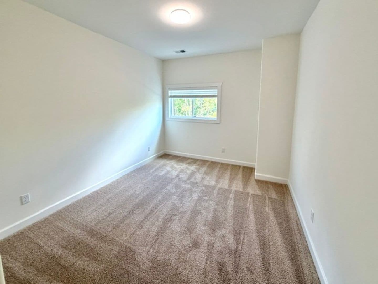 Olive Branch Apartment: 10376 May Flowers St
