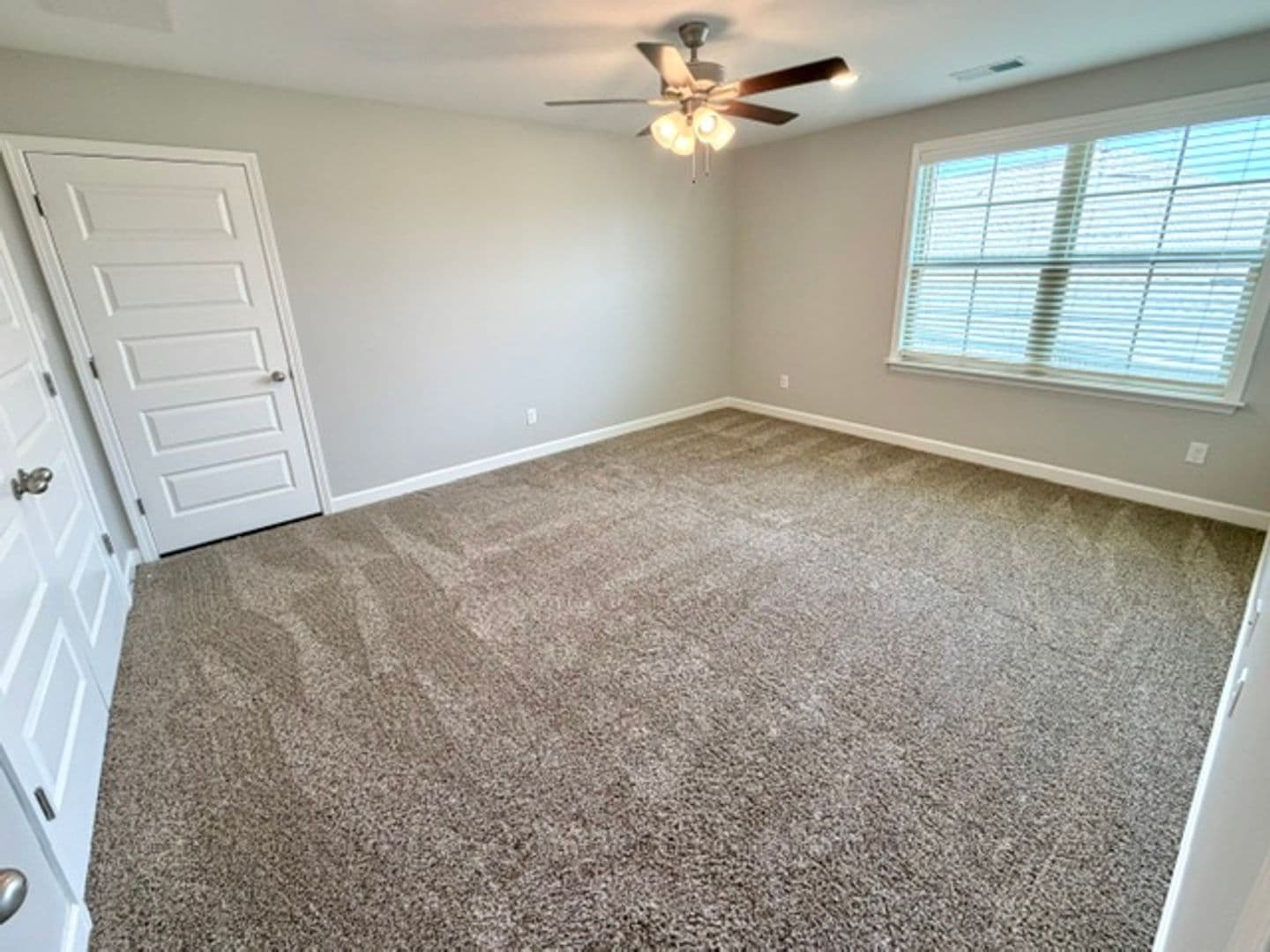 Somerville Apartment: 370 Azalea Drive