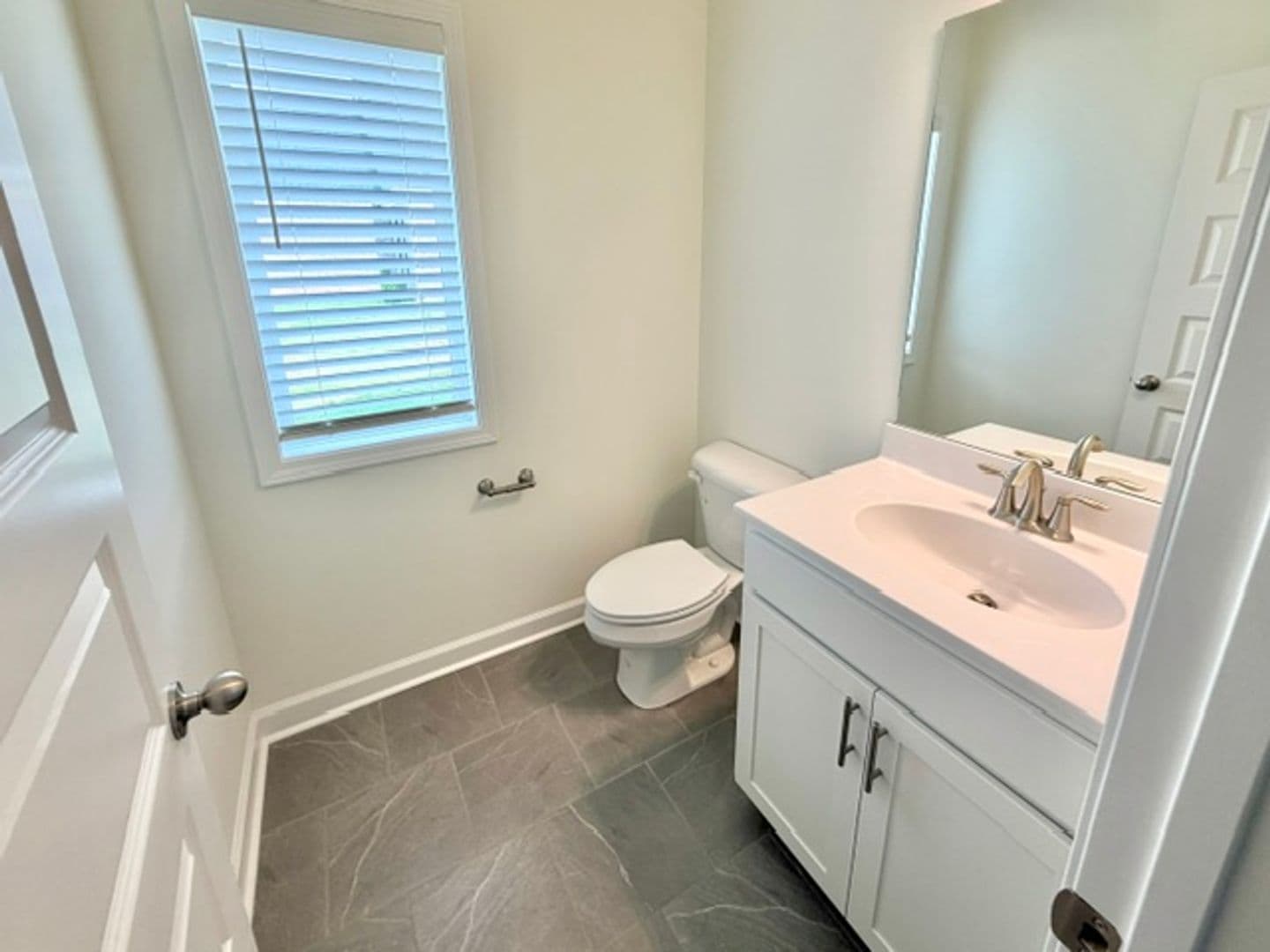 Somerville Apartment: 145 Summer Rose Ln
