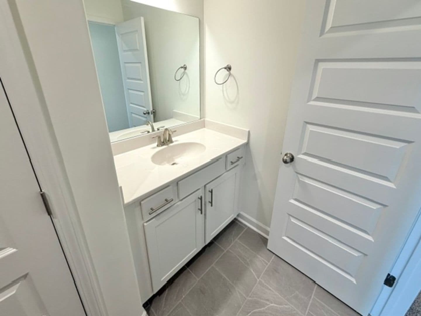 Somerville Apartment: 145 Summer Rose Ln