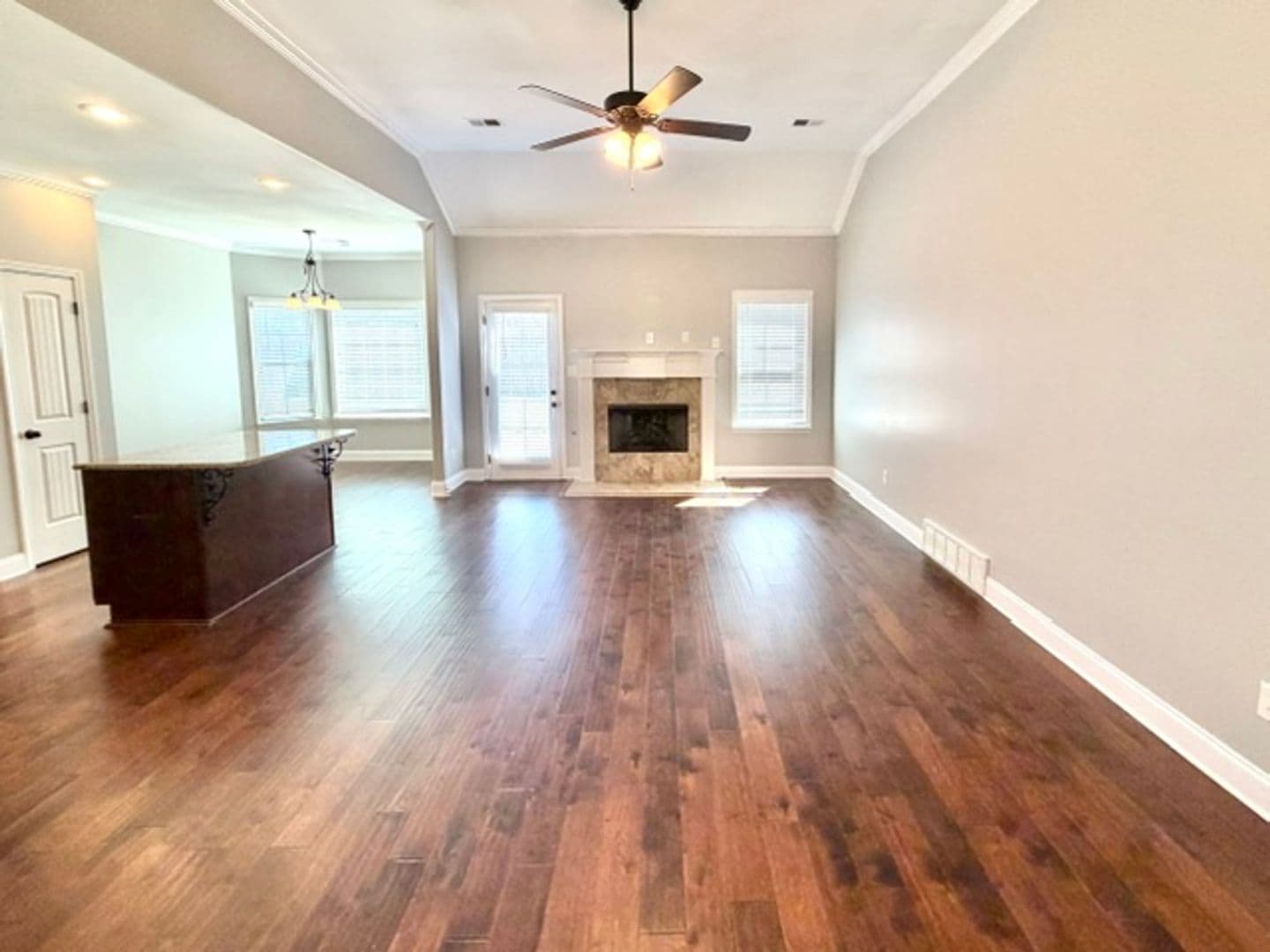 Southaven Apartment: 807 Magnolia Lane