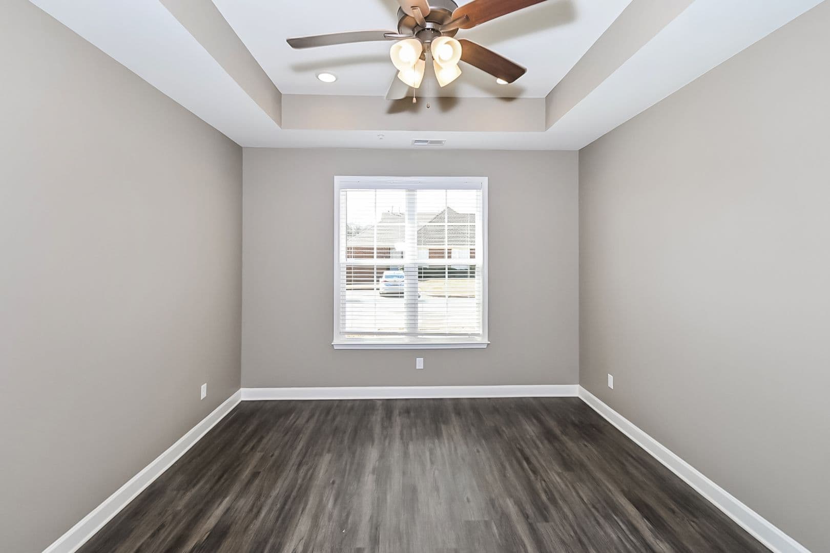 Olive Branch Apartment: 8886 Glen Circle