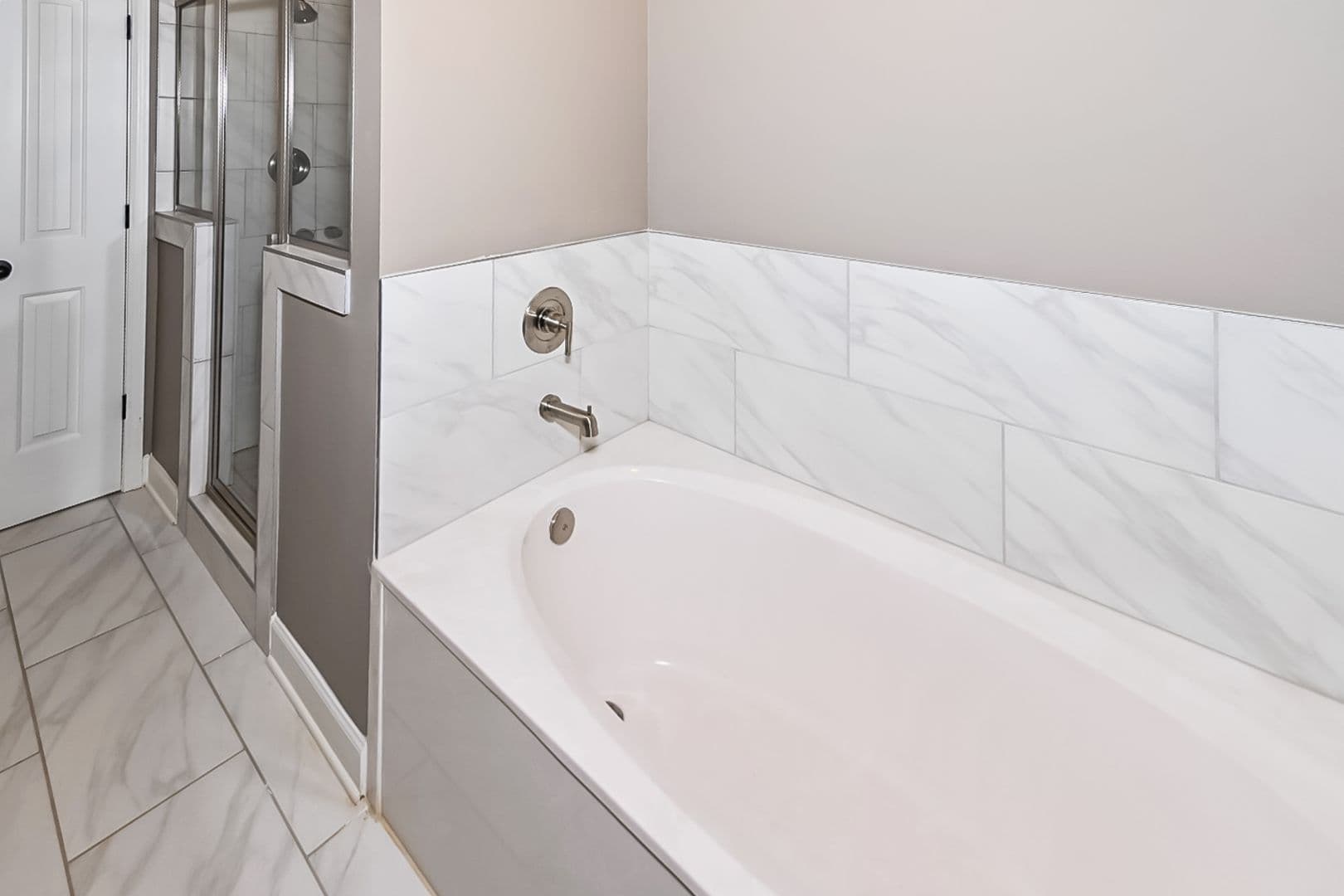 Olive Branch Apartment: 8886 Glen Circle