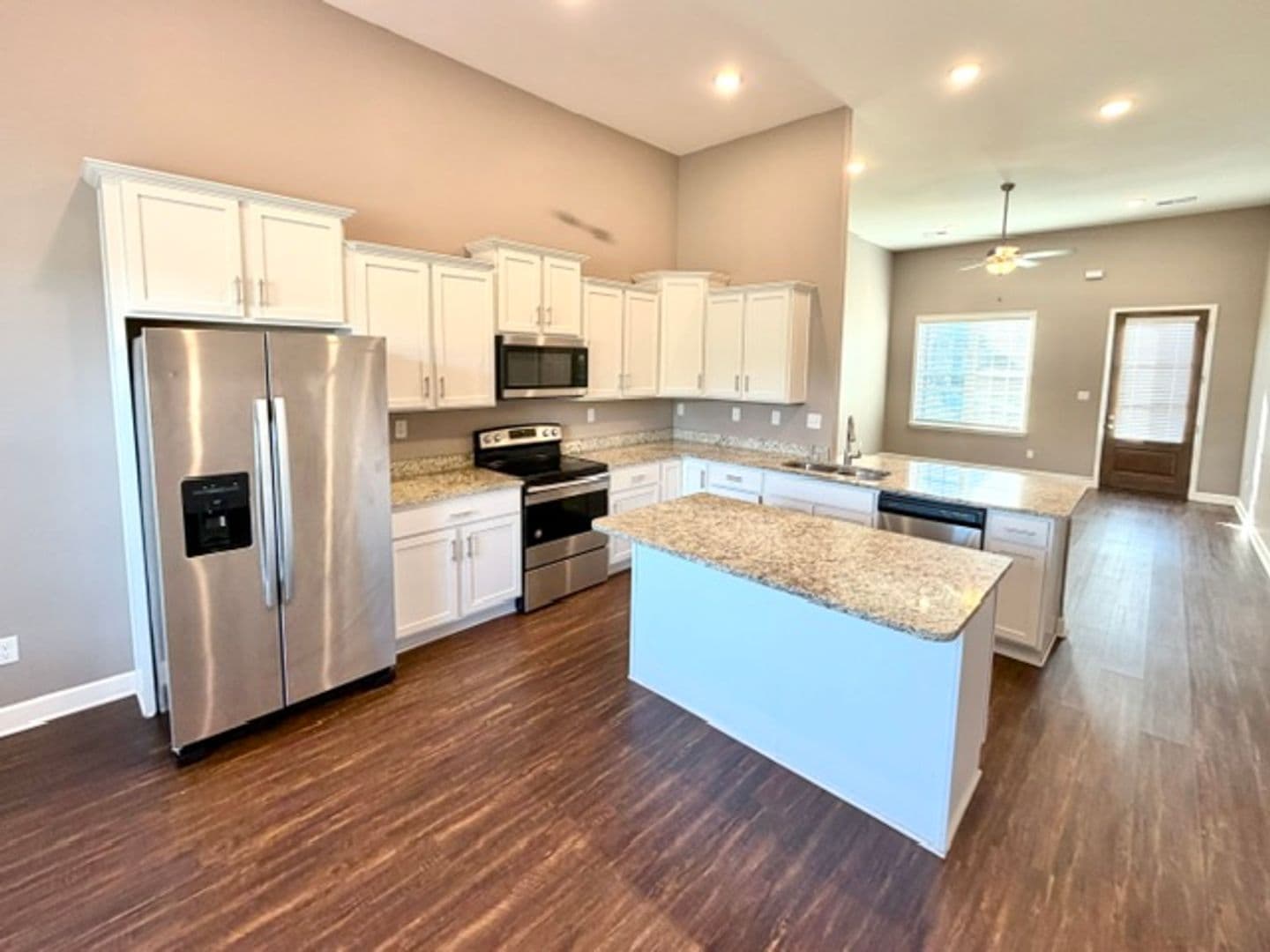 Horn Lake Apartment: 5726 Matthew Drive