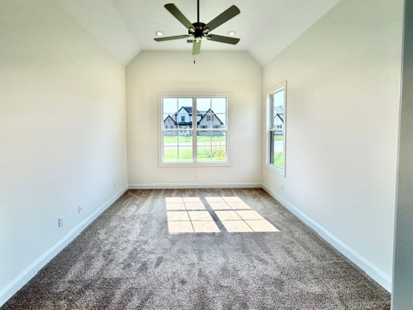 Olive Branch House: 7422 Newbury Dr
