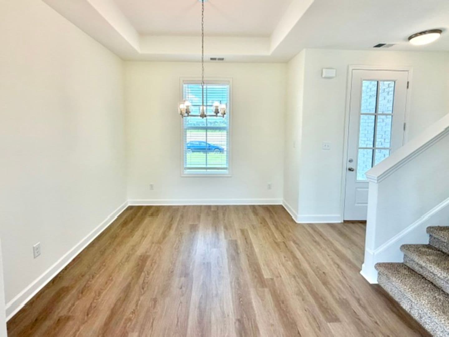 Somerville Apartment: 135 Summer Rose Ln