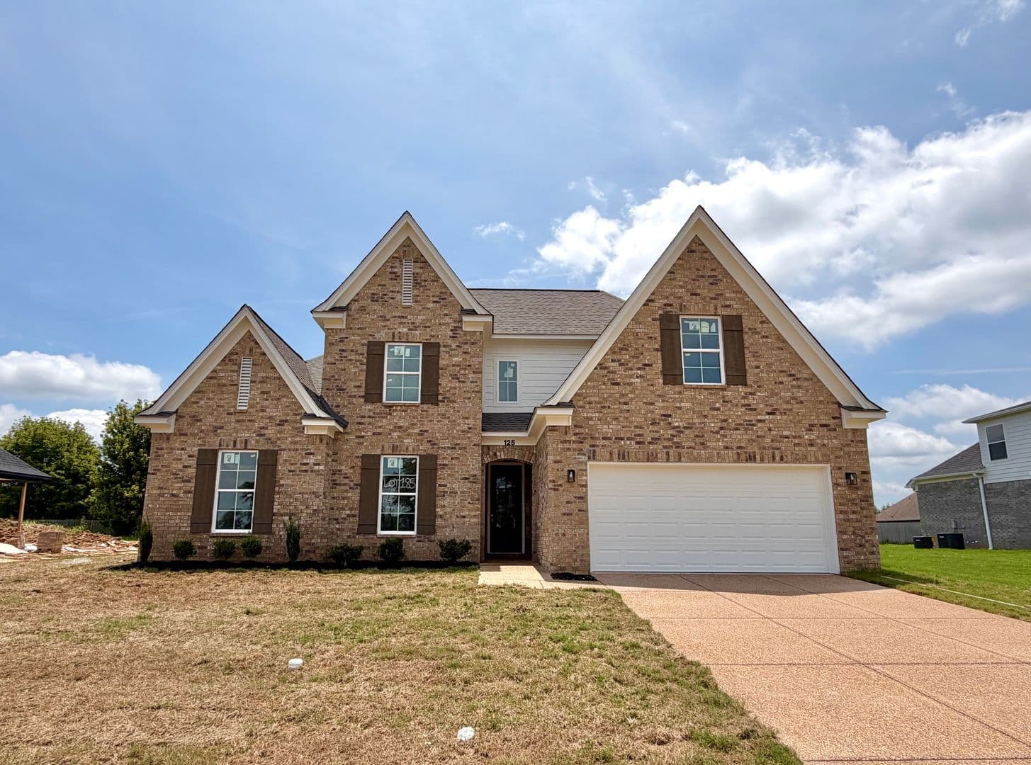 Somerville Apartment: 125 Summer Rose Ln