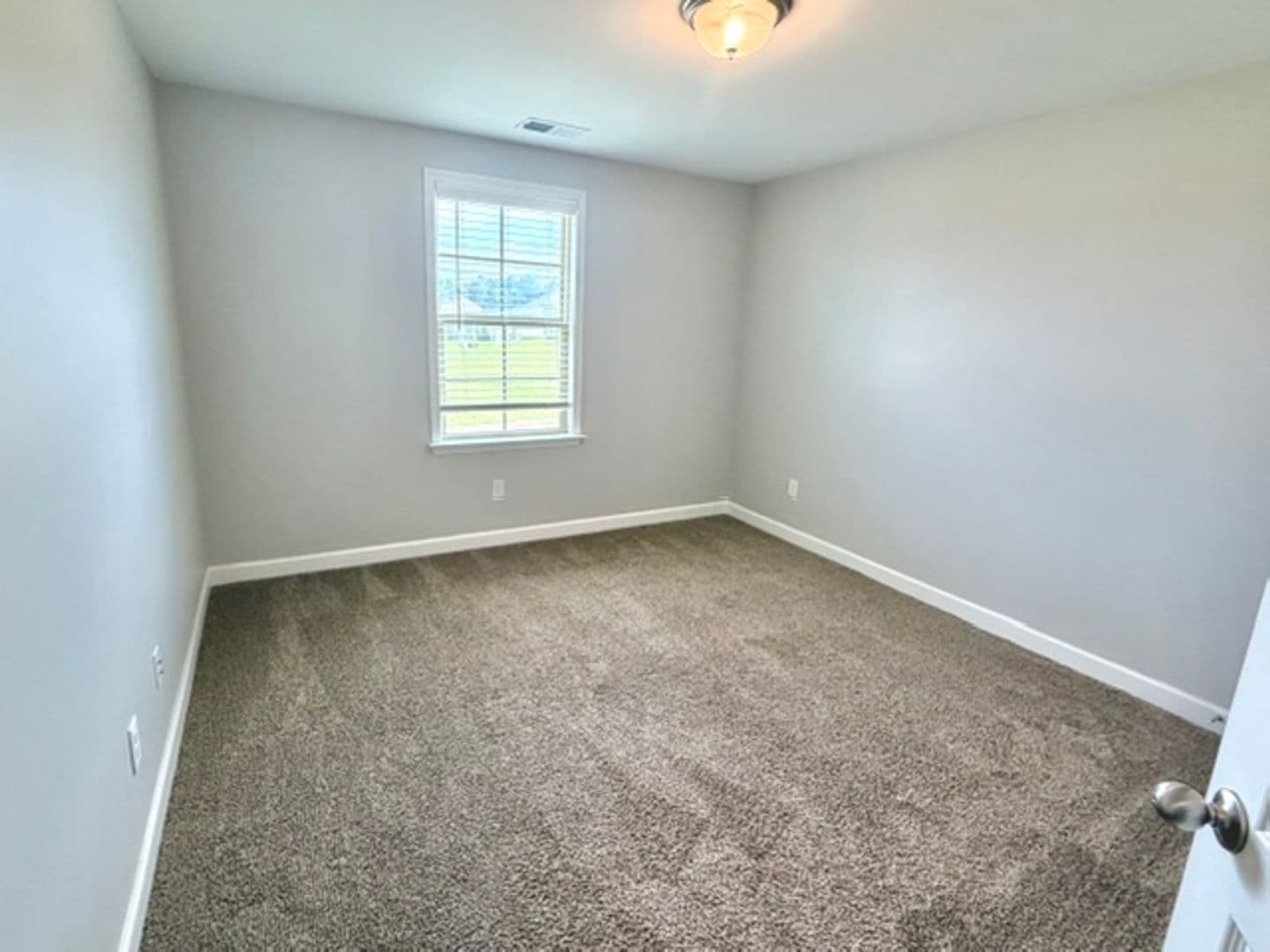 Somerville Apartment: 370 Azalea Drive