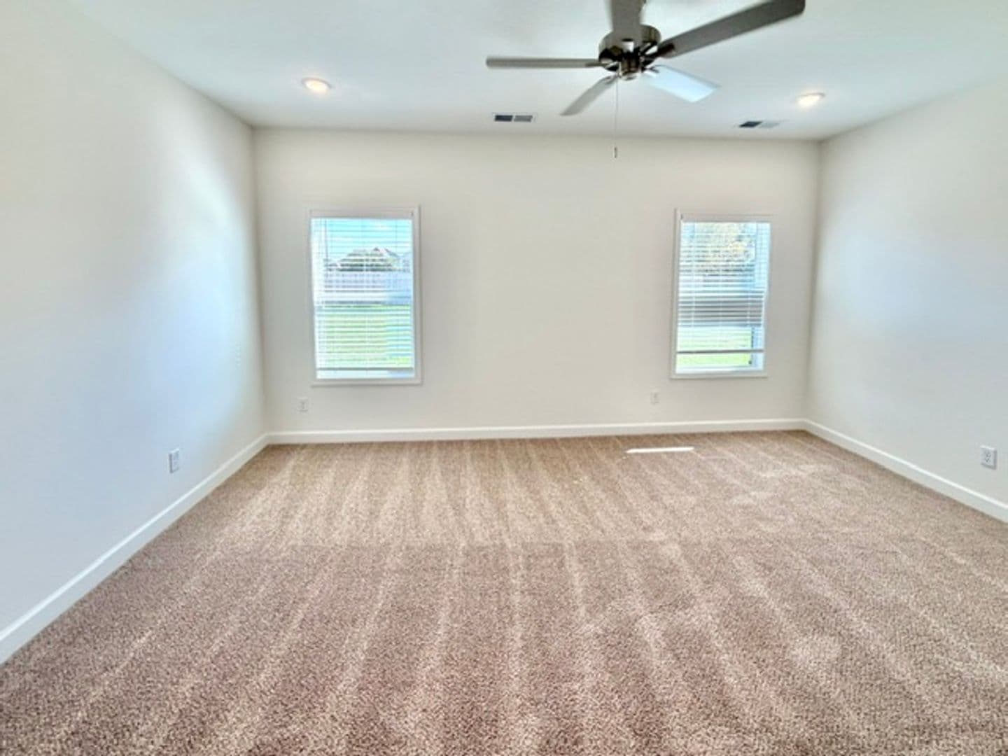 Somerville House: 105 Summer Rose Ln