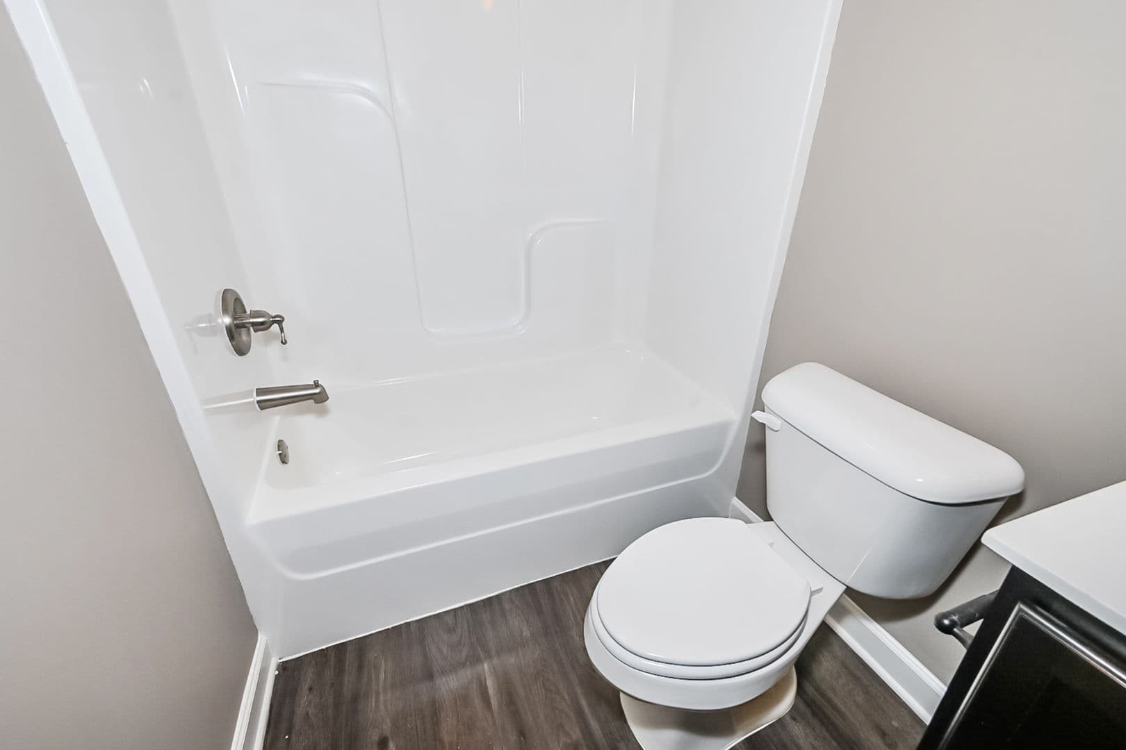 Olive Branch Apartment: 8886 Glen Circle