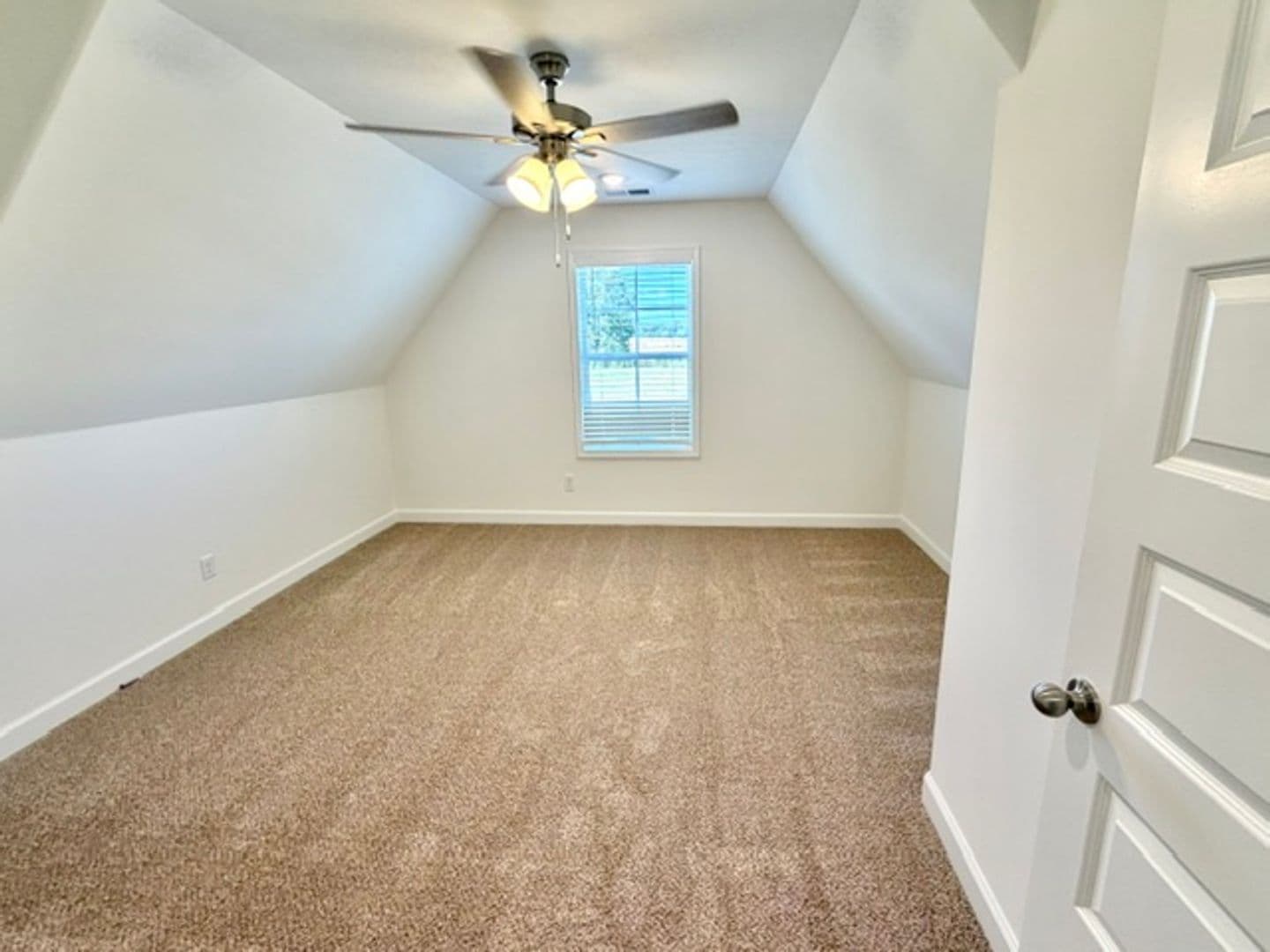 Somerville House: 105 Summer Rose Ln