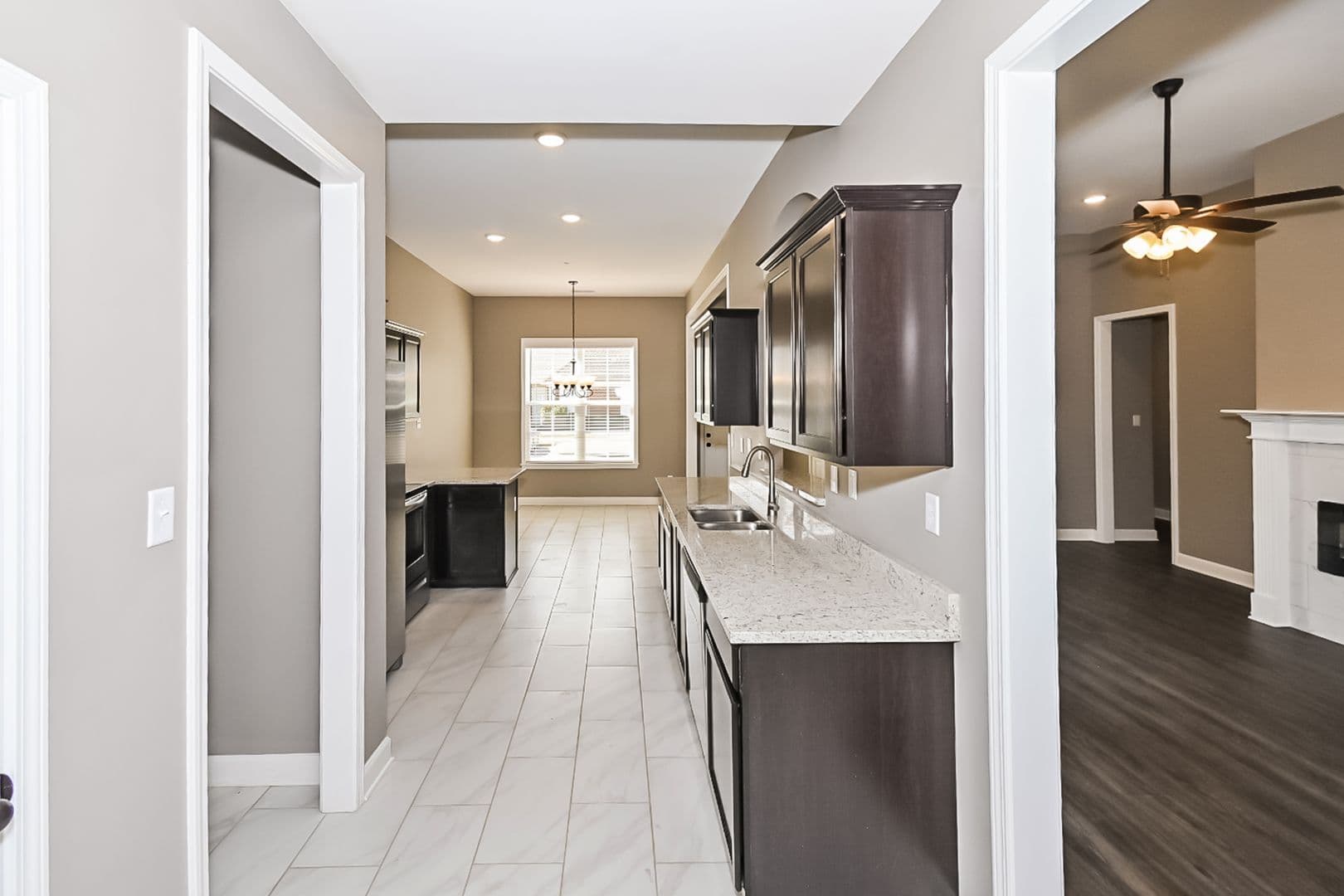 Olive Branch Apartment: 8886 Glen Circle