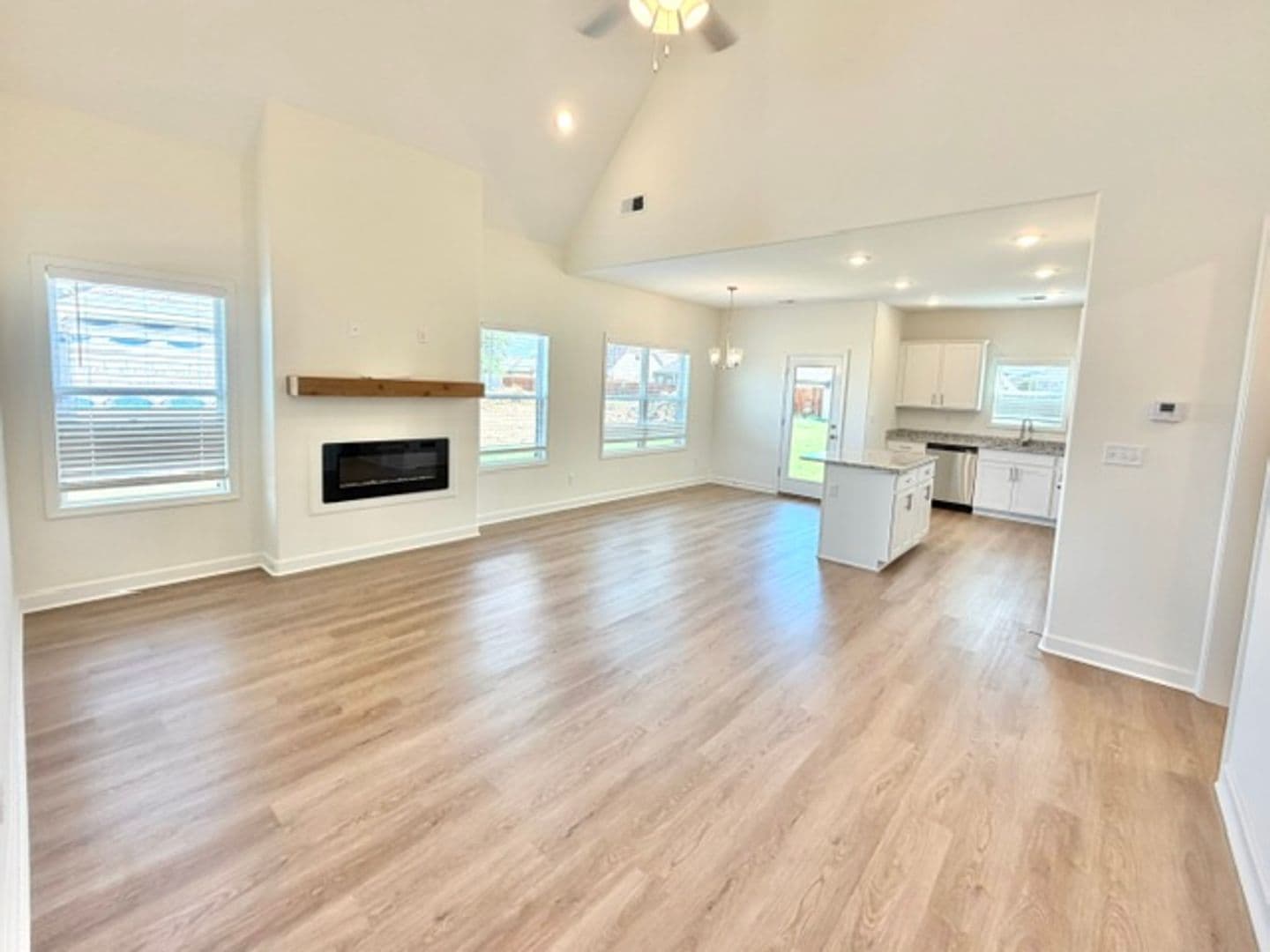 Somerville House: 105 Summer Rose Ln