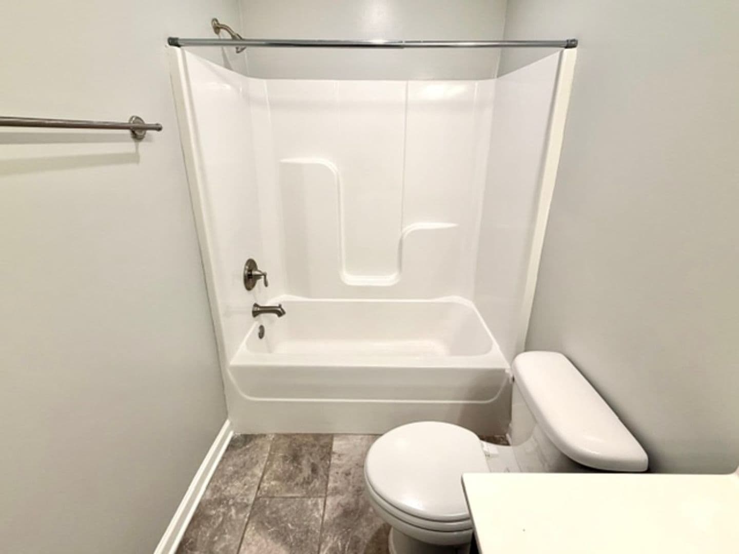 Olive Branch Apartment: 8618 Ainsley Cove