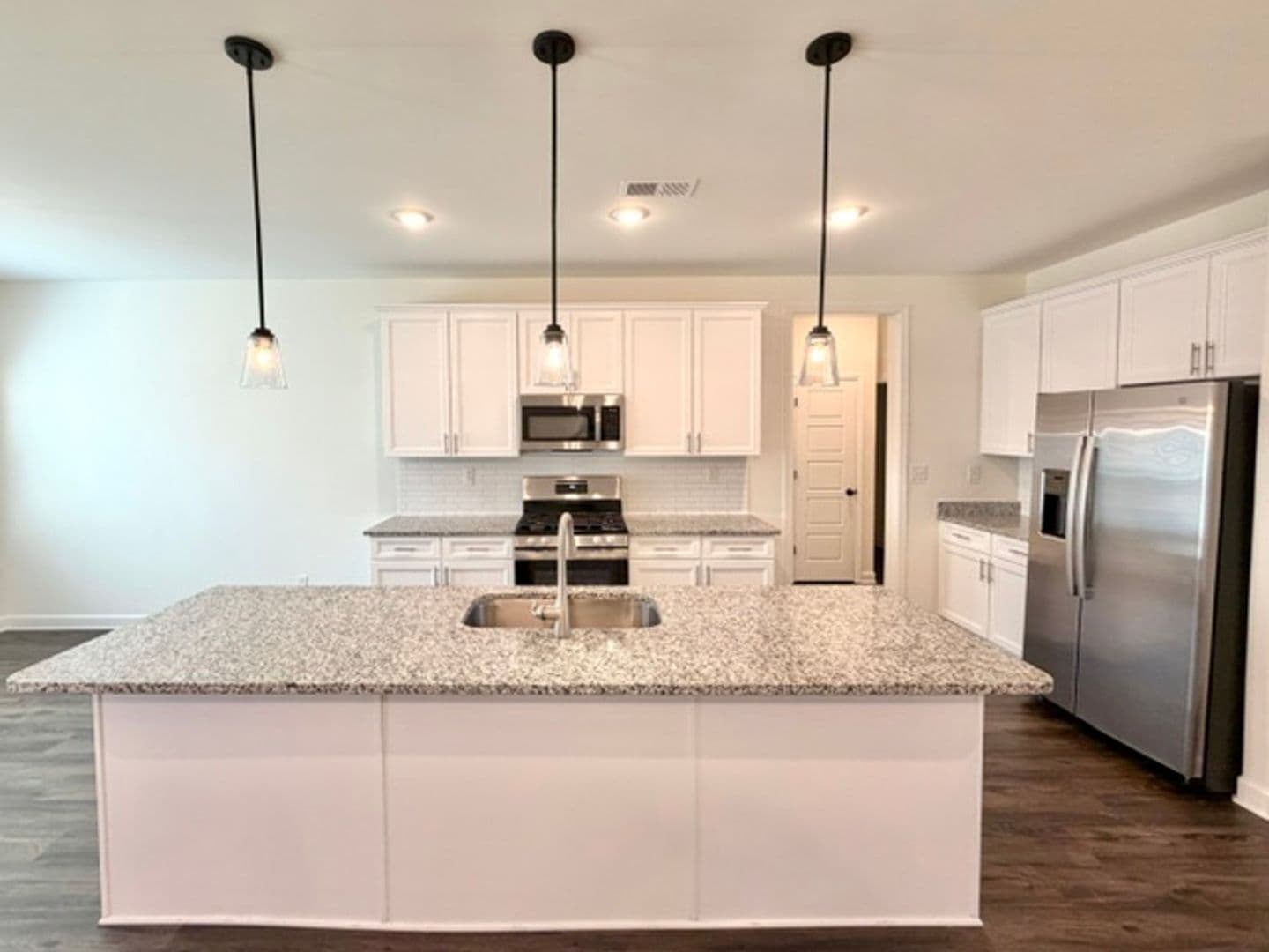 Byhalia Apartment: 551 Centerline Roper Loop