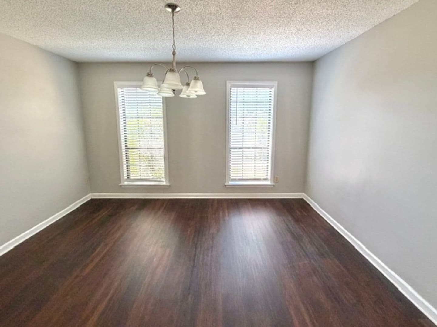 Memphis Apartment: 4300 Crimson Leaf Cv