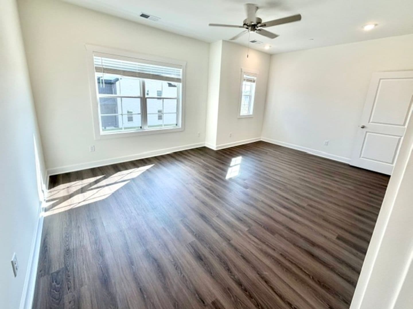 Olive Branch Apartment: 10376 May Flowers St