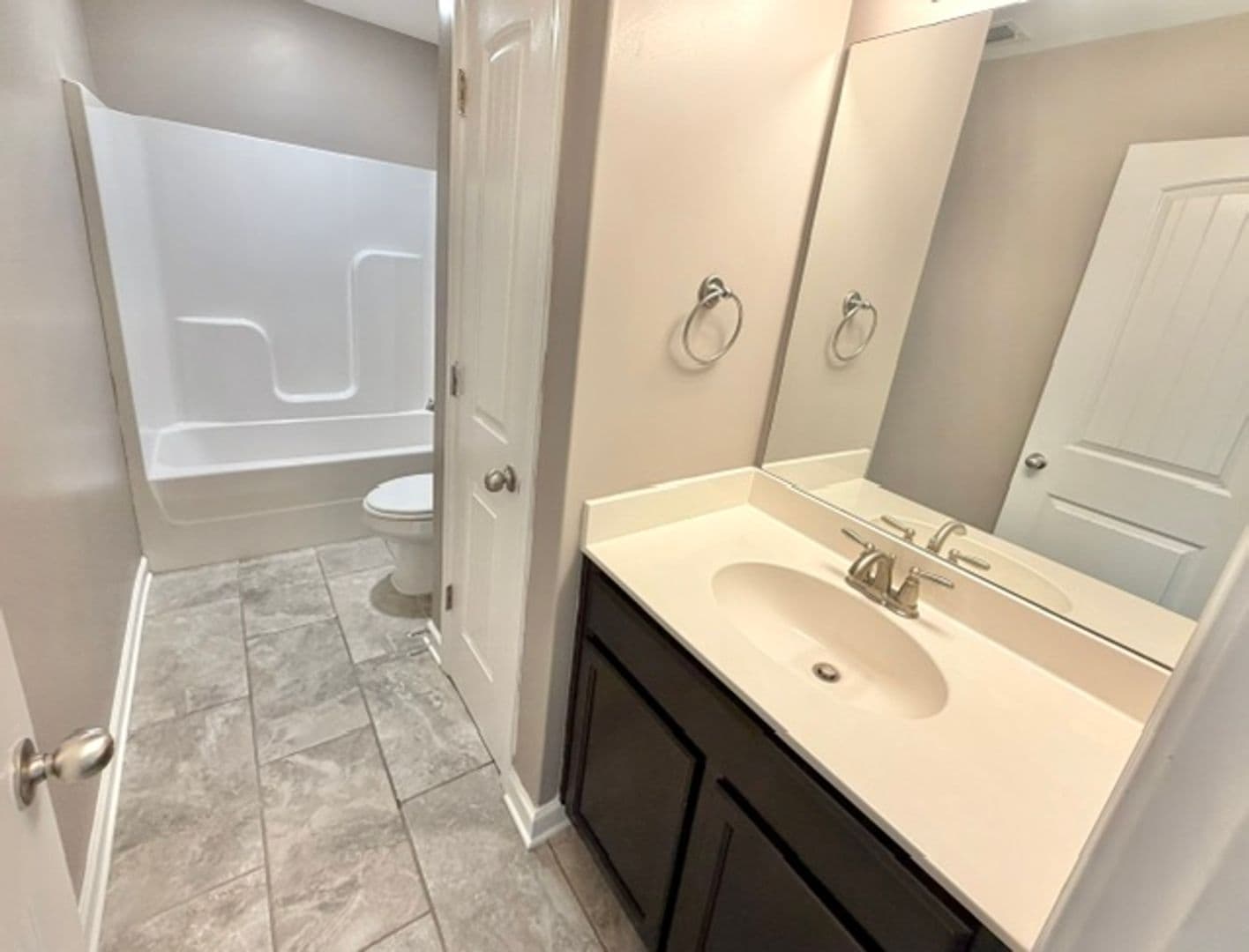 Olive Branch Apartment: 8602 Tanasi Cove