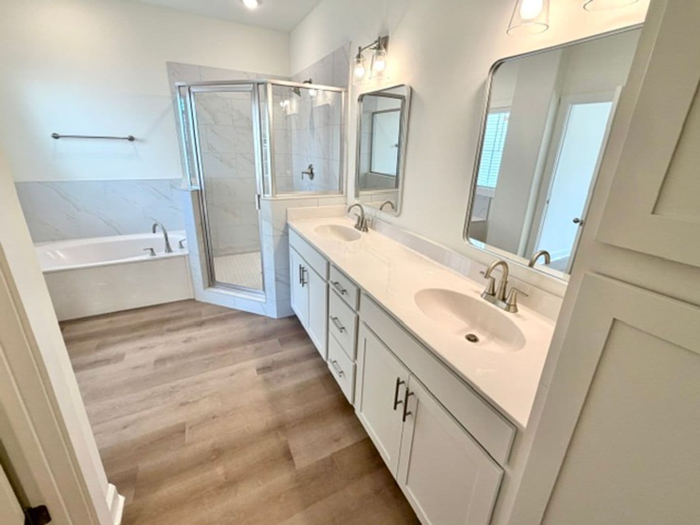 Olive Branch Apartment: 10370 May Flowers St