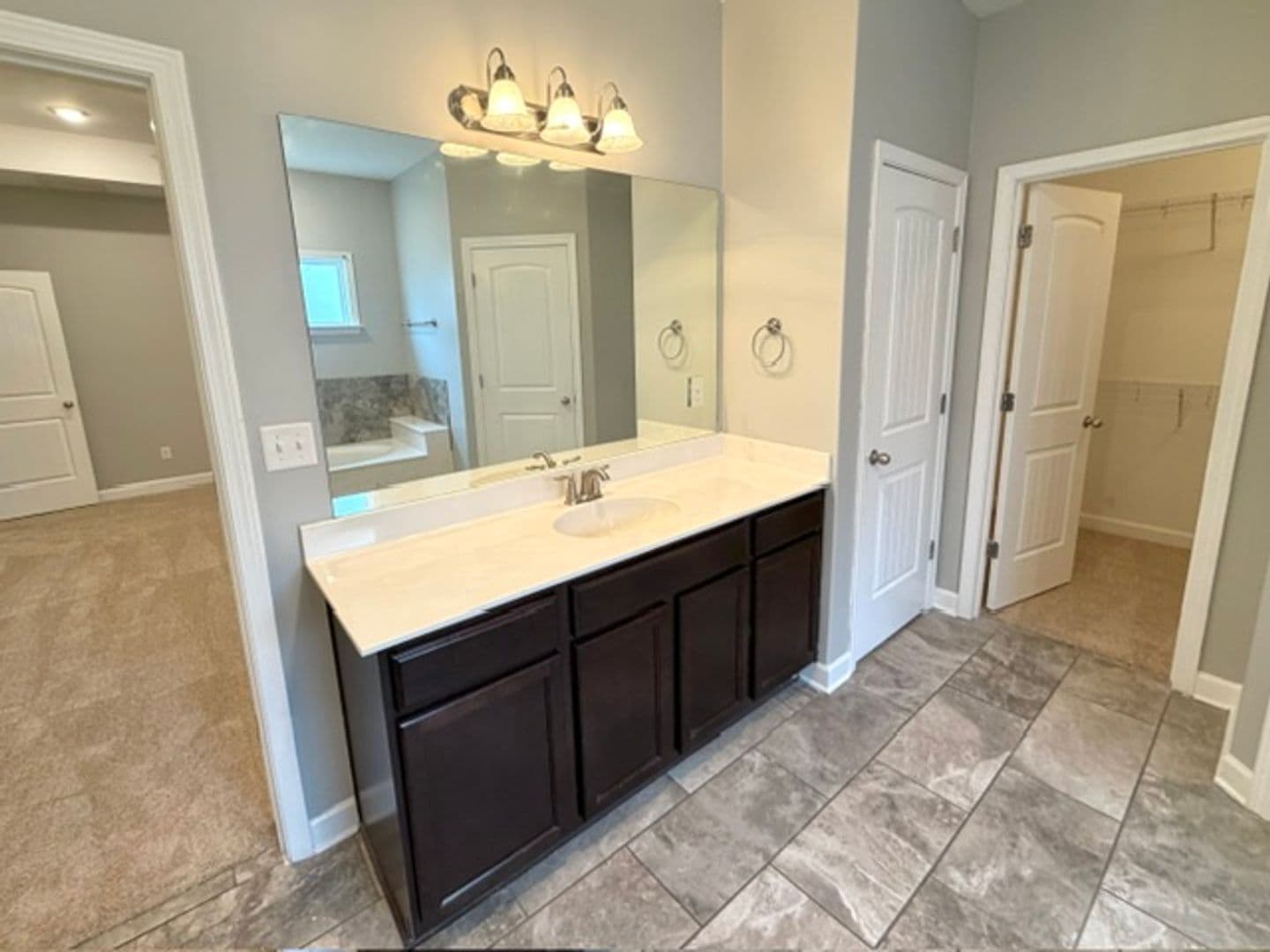 Olive Branch Apartment: 8618 Ainsley Cove