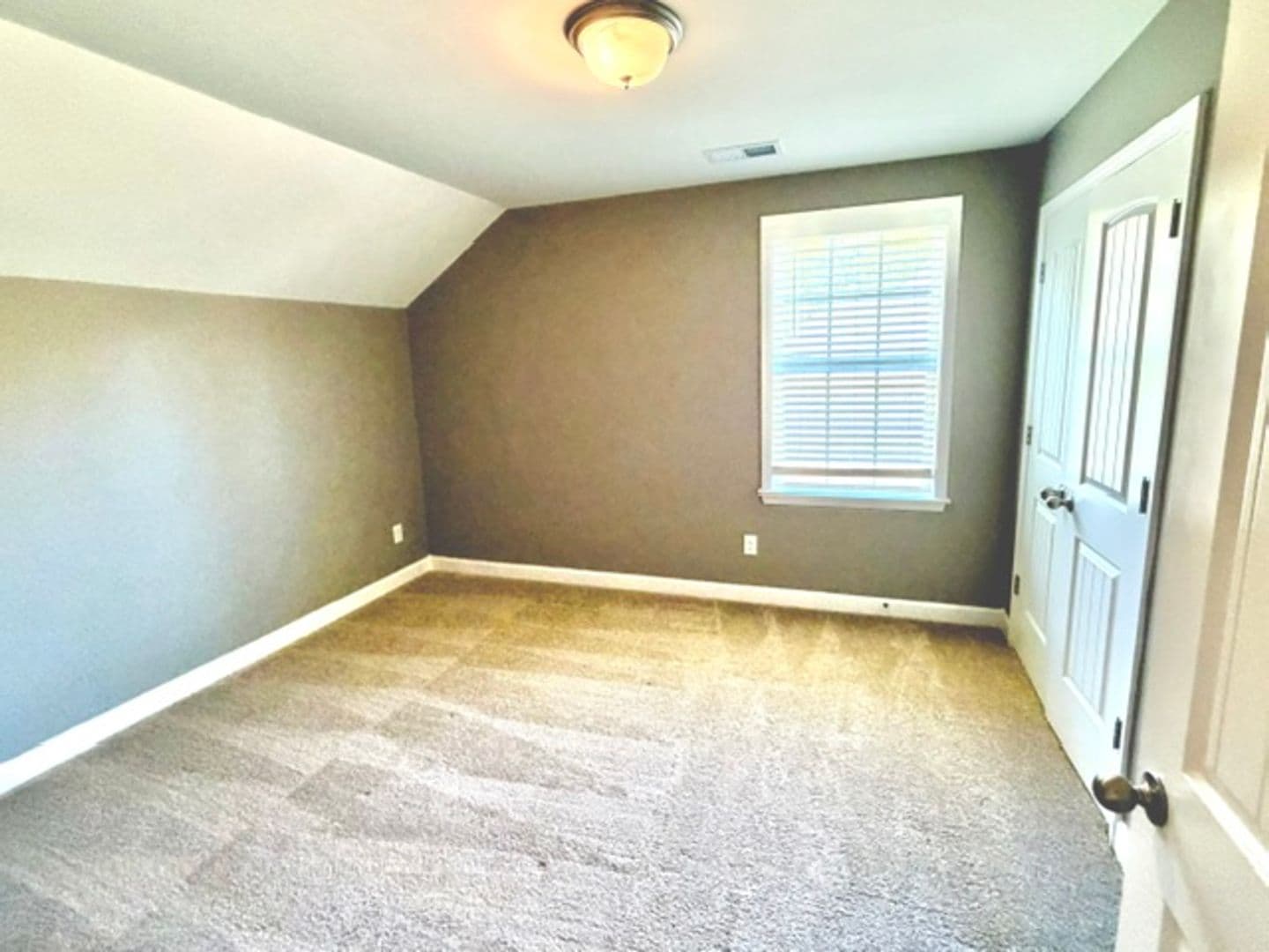 Byhalia Apartment: 45 Winston Cove North
