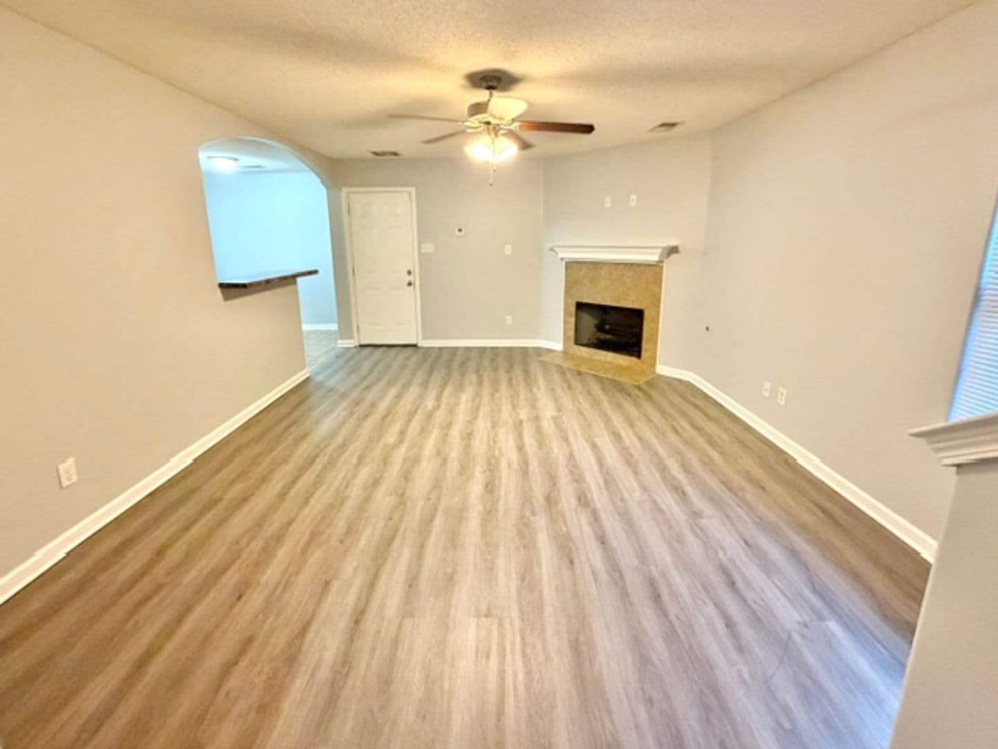 Memphis Apartment: 7936 S. Baymeadow Cir