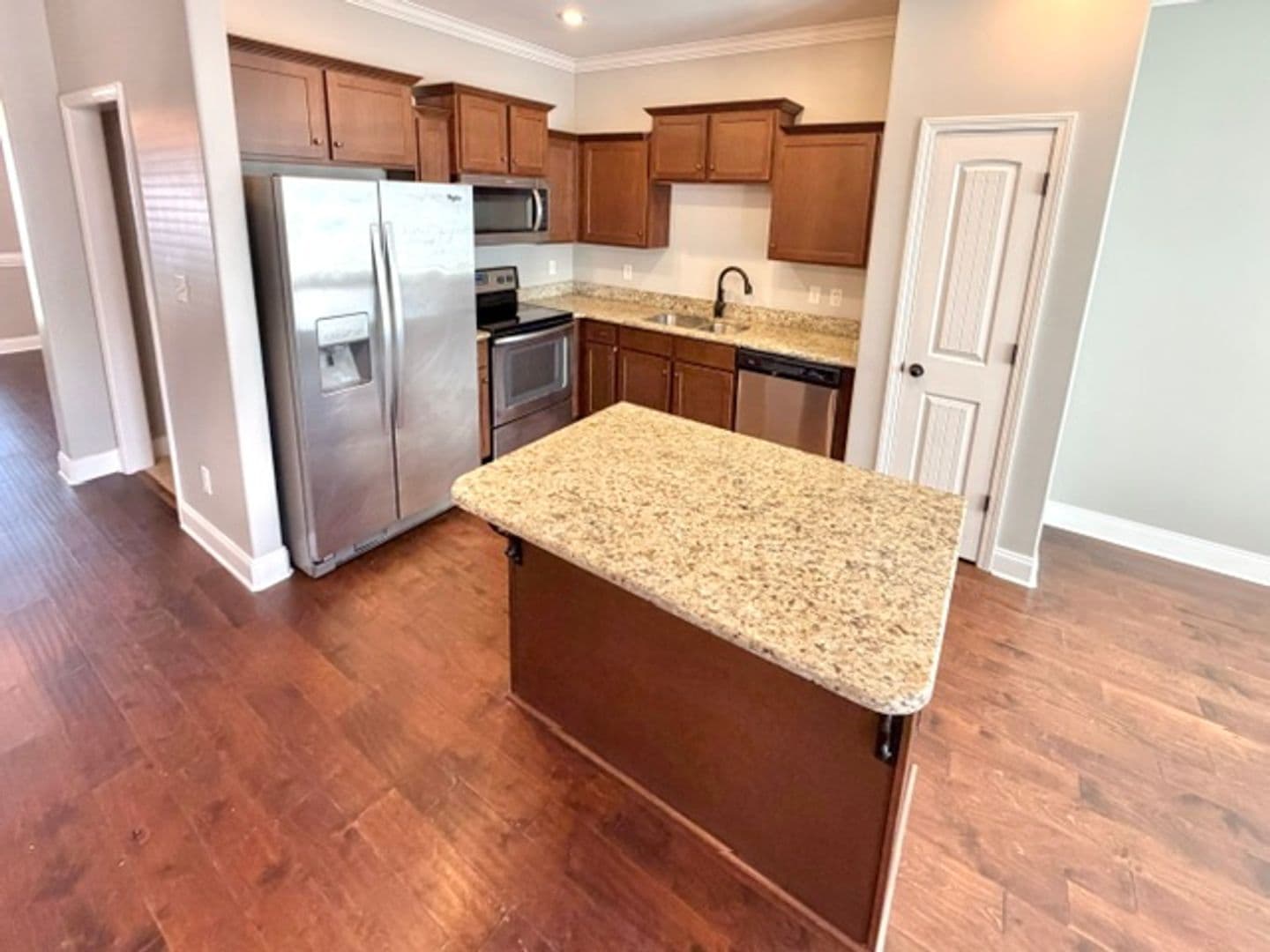 Southaven Apartment: 807 Magnolia Lane