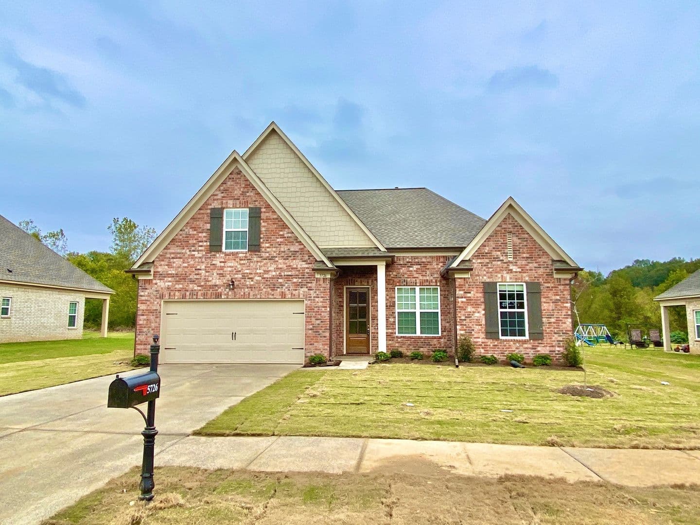 Horn Lake Apartment: 5726 Matthew Drive