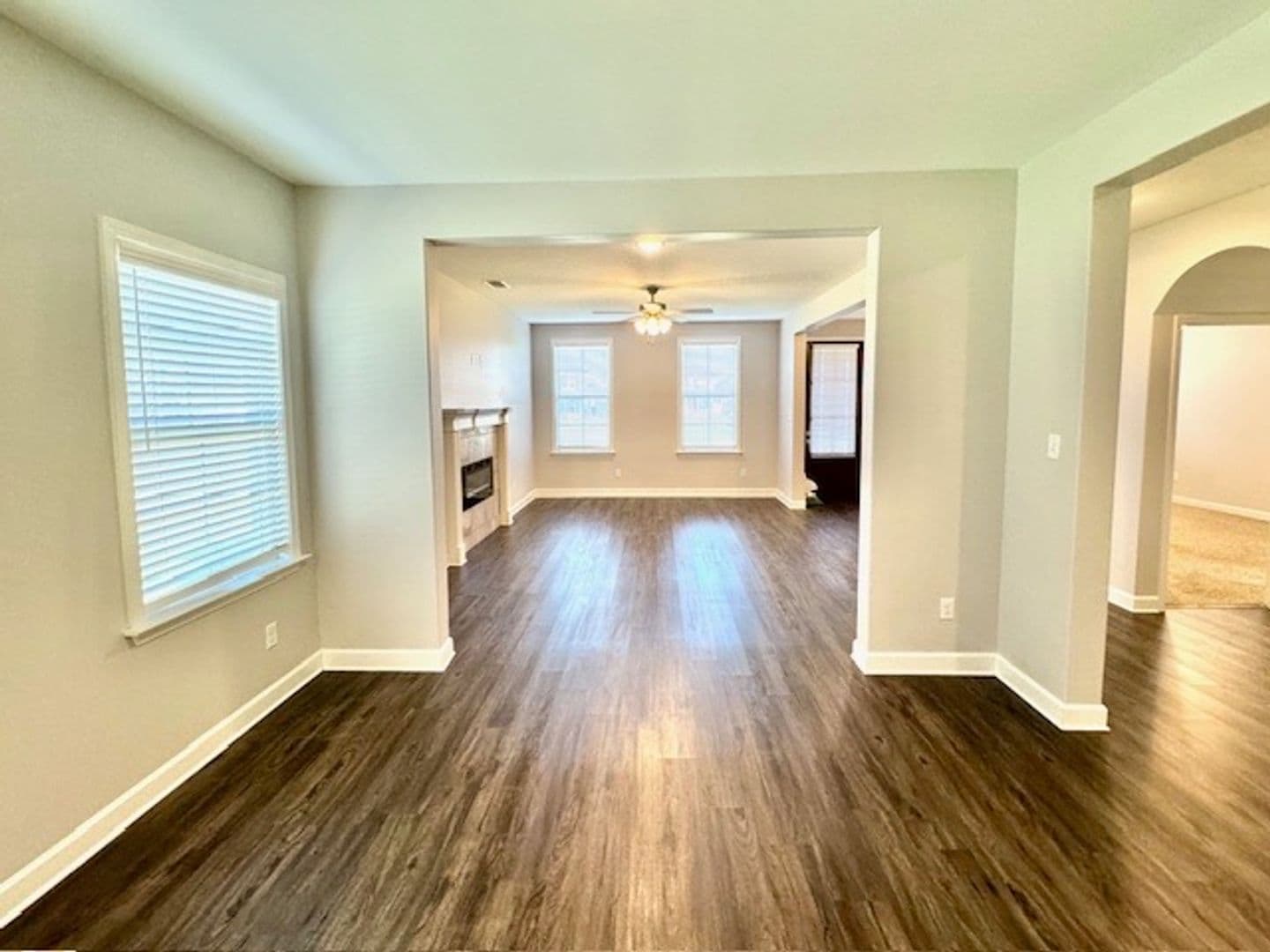 Somerville Apartment: 405 Azalea Drive