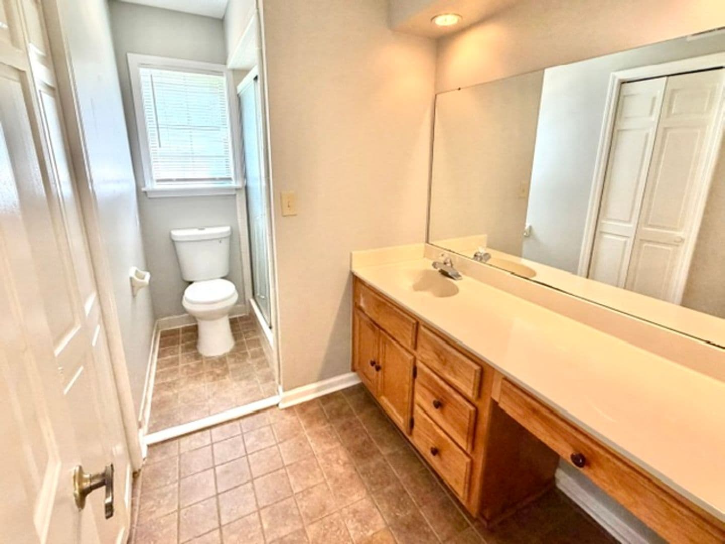 Memphis Apartment: 4300 Crimson Leaf Cv