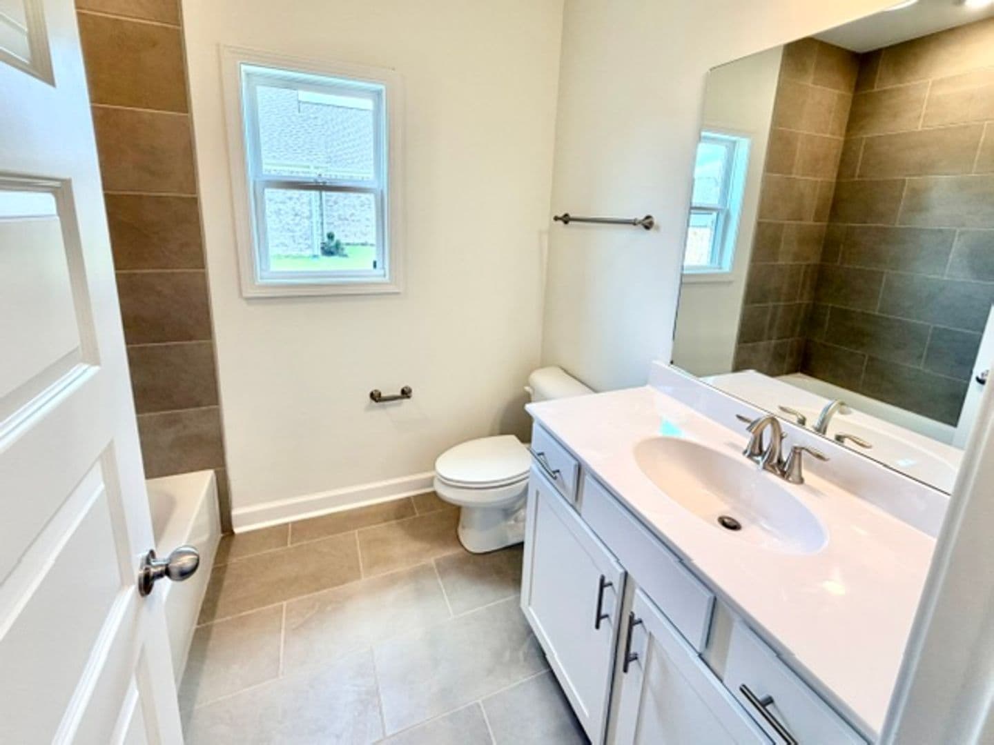 Somerville Apartment: 155 Summer Rose Ln
