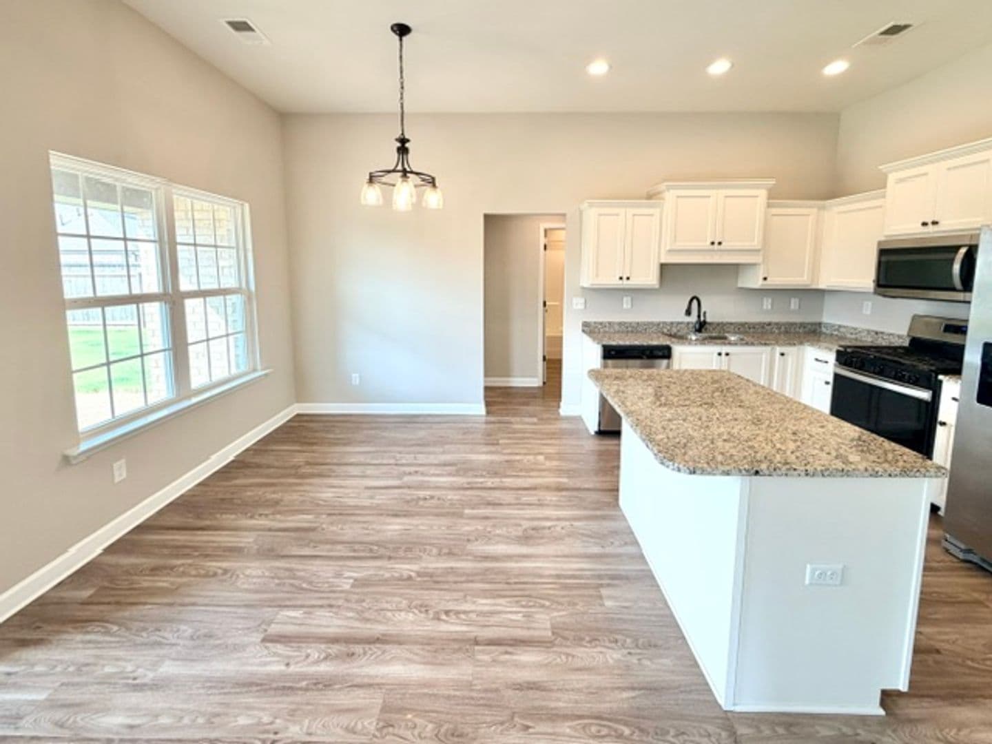 Southaven Apartment: 8615 Lana Drive